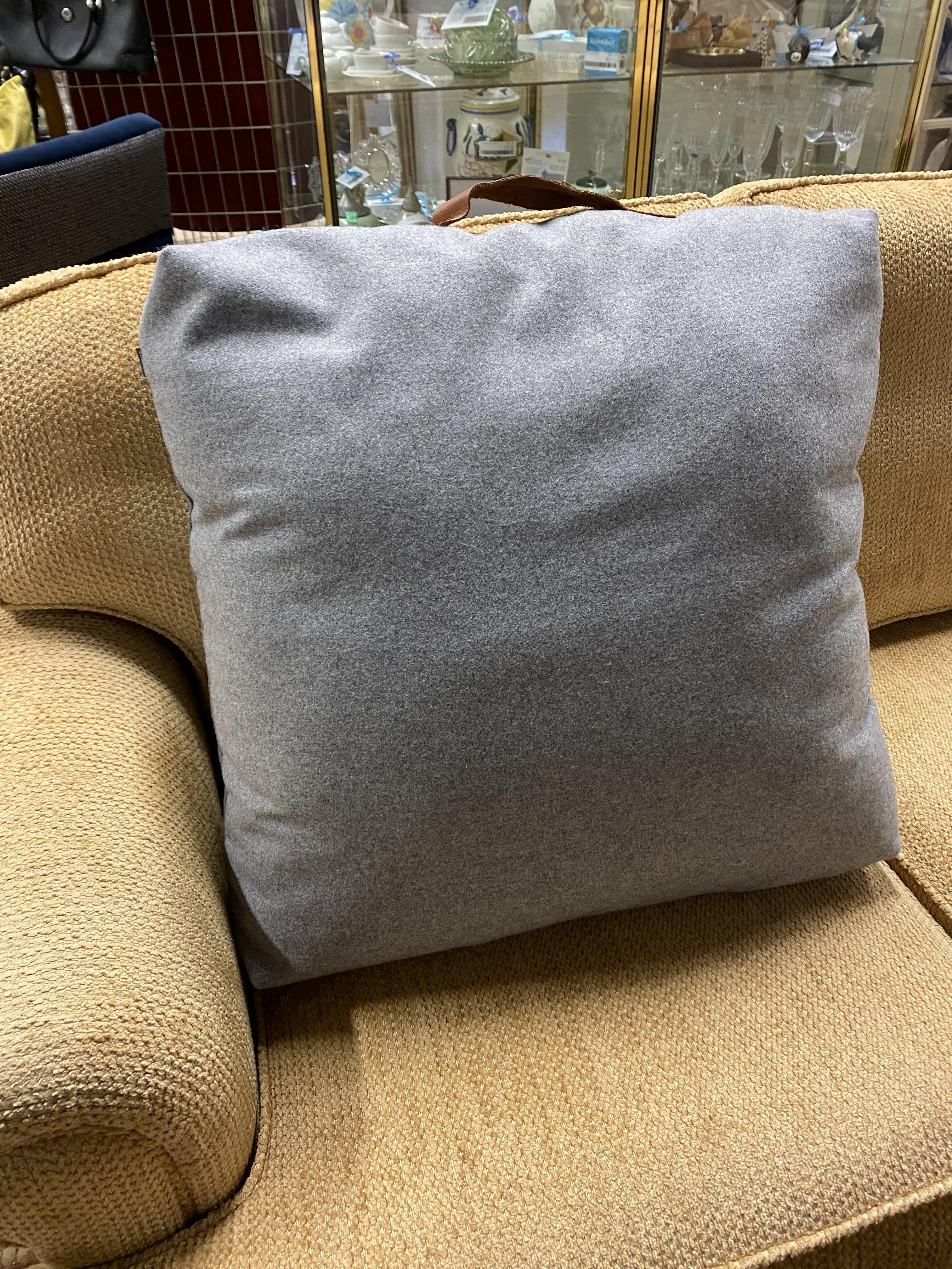Simons Grey Felt Cushion