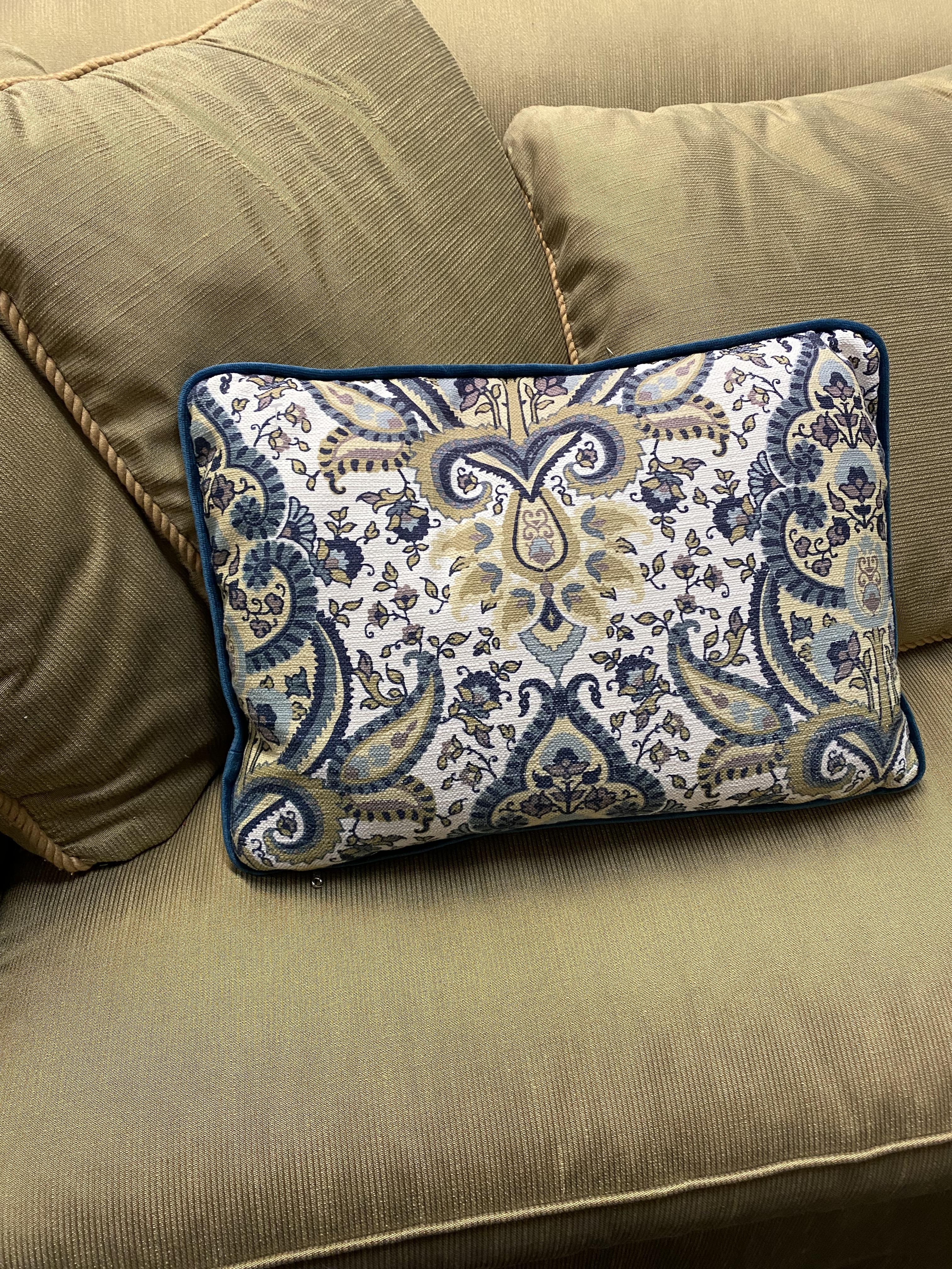 Lumbar Cushion w Feather Insert