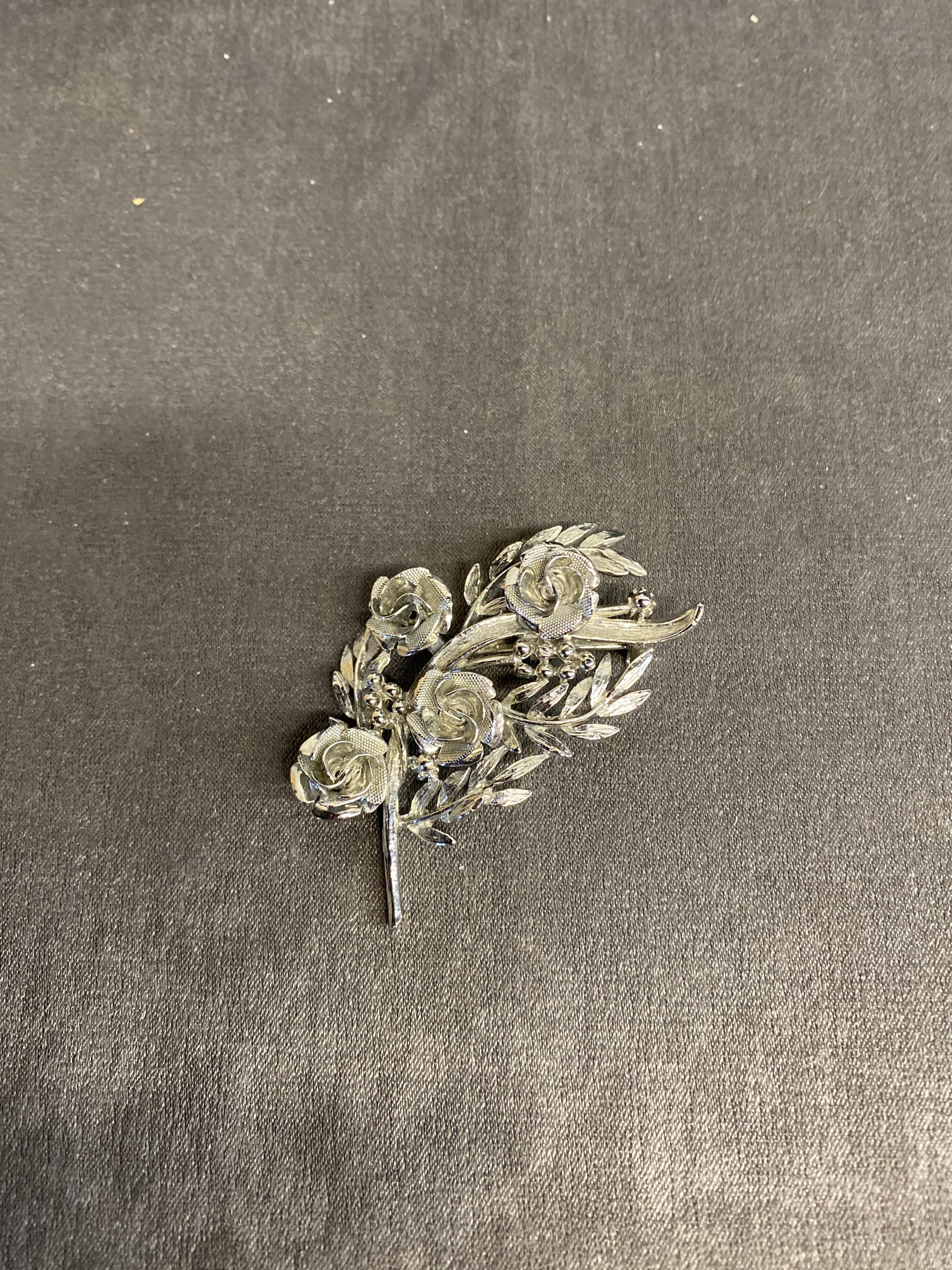 Silver Tone Metal Brooch – Flowers