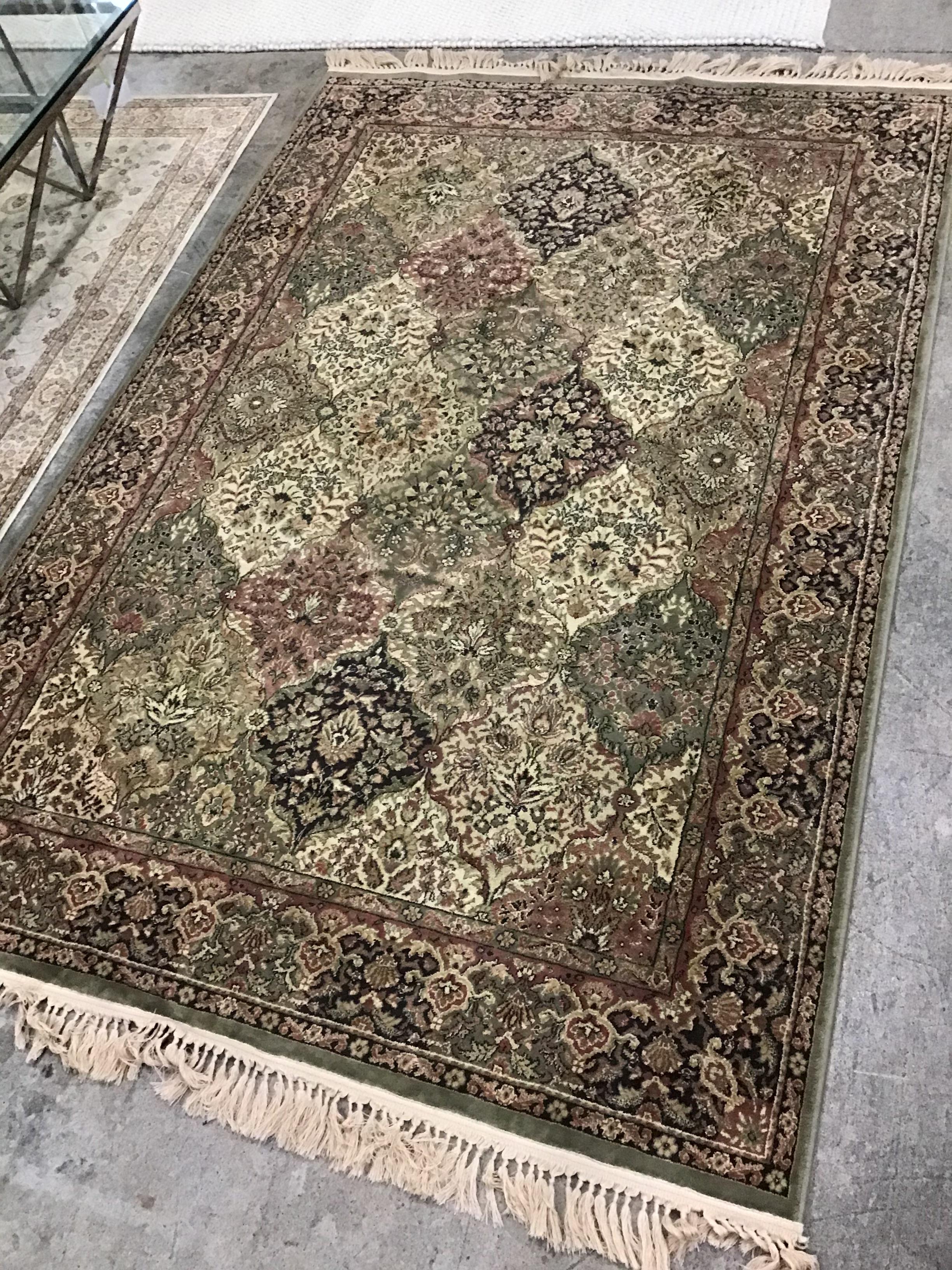 Sage & Ivory 5′-1″ x 7′-7″ Rug