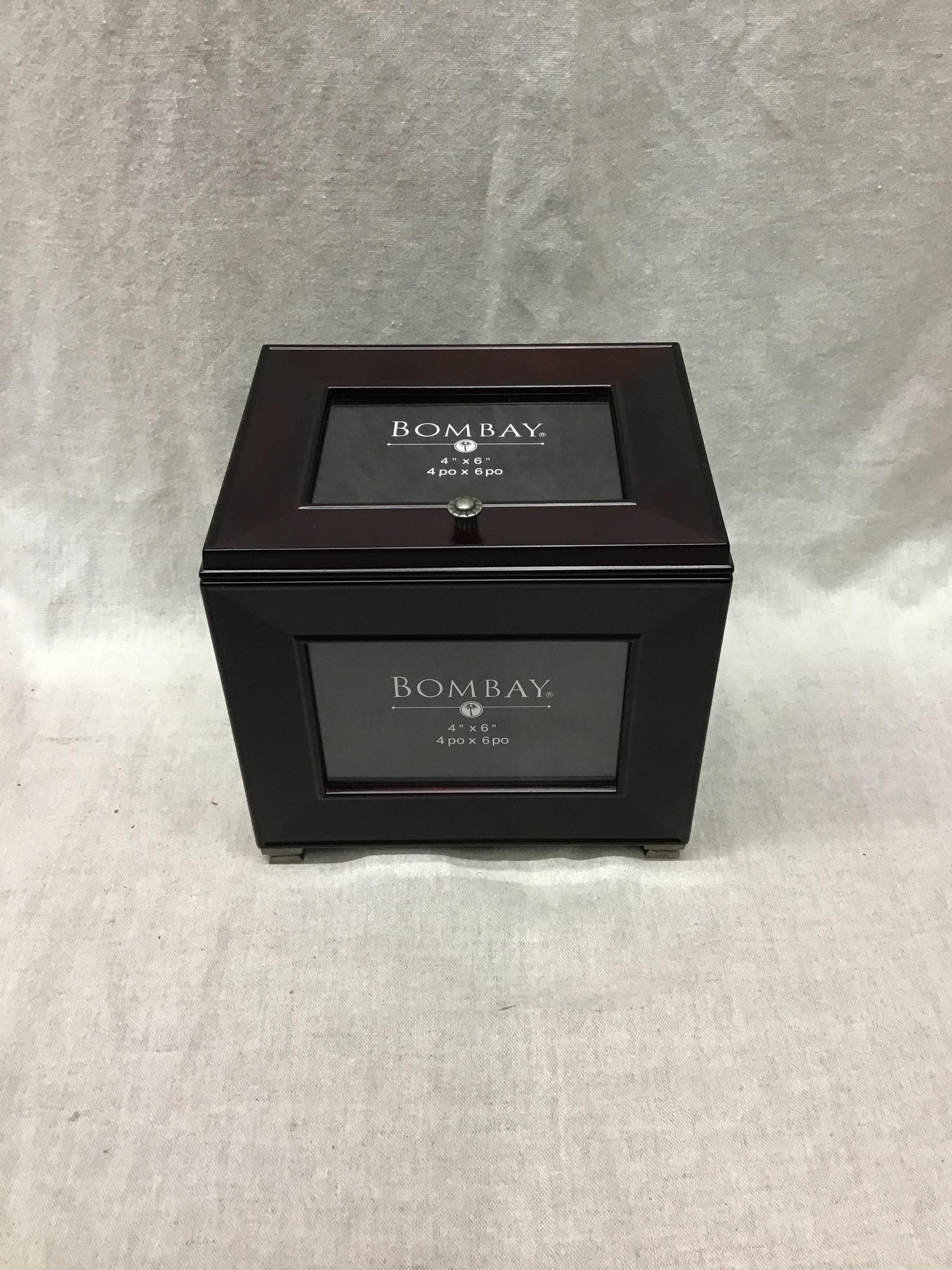 BOMBAY Picture Frame Storage Box