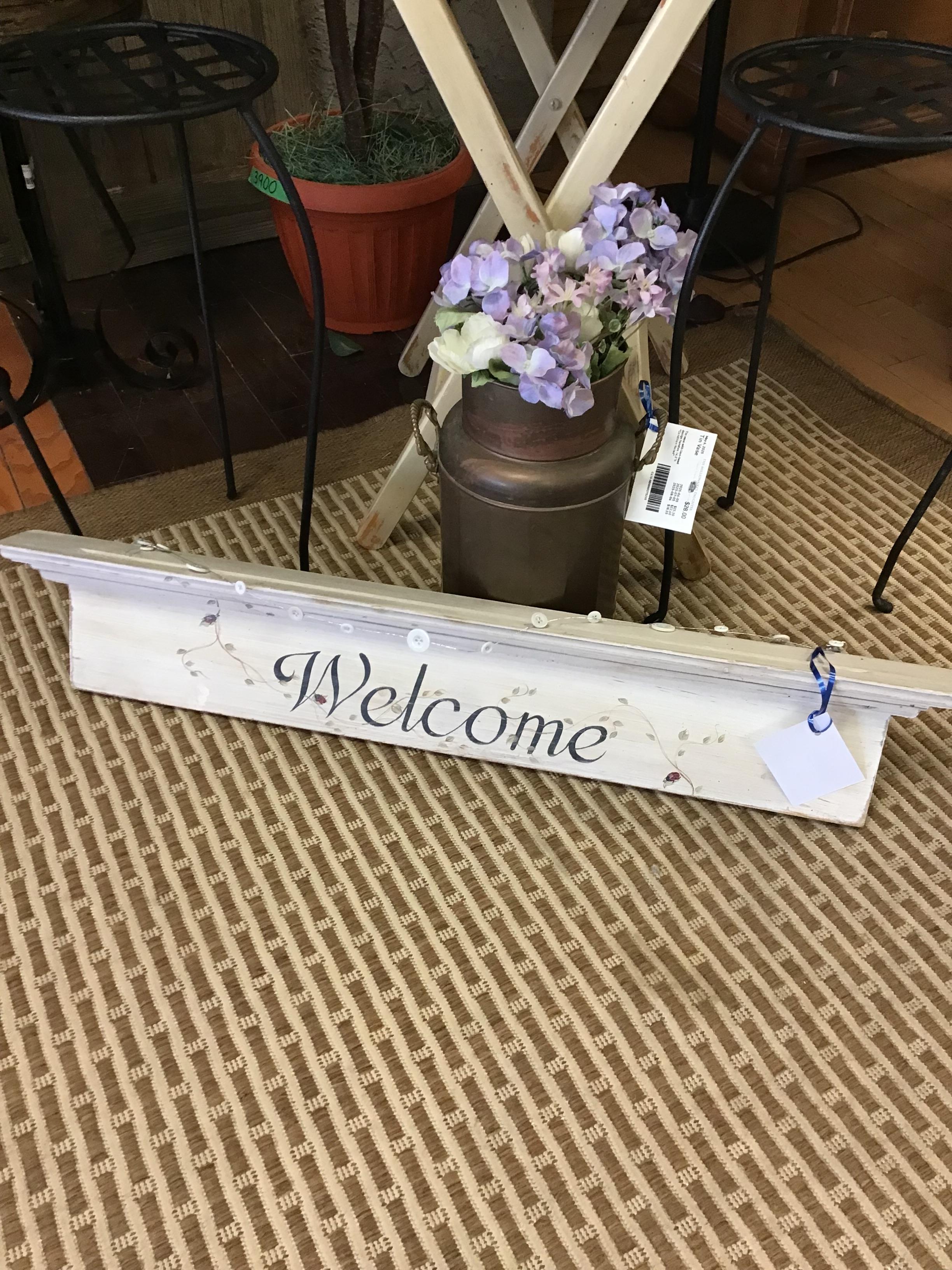 Distressed Wooden Welcome Sign