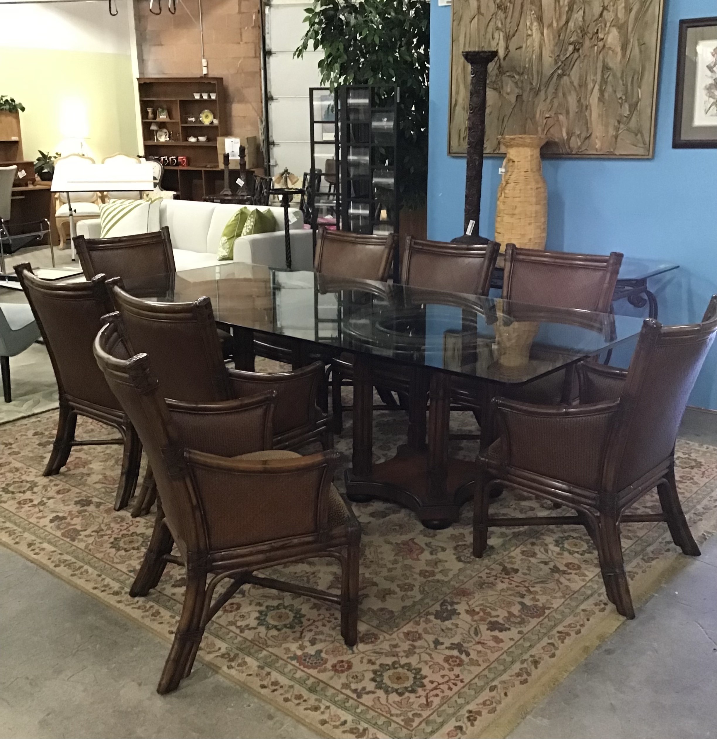 THOMASVILLE Dining Table & 8 Chairs