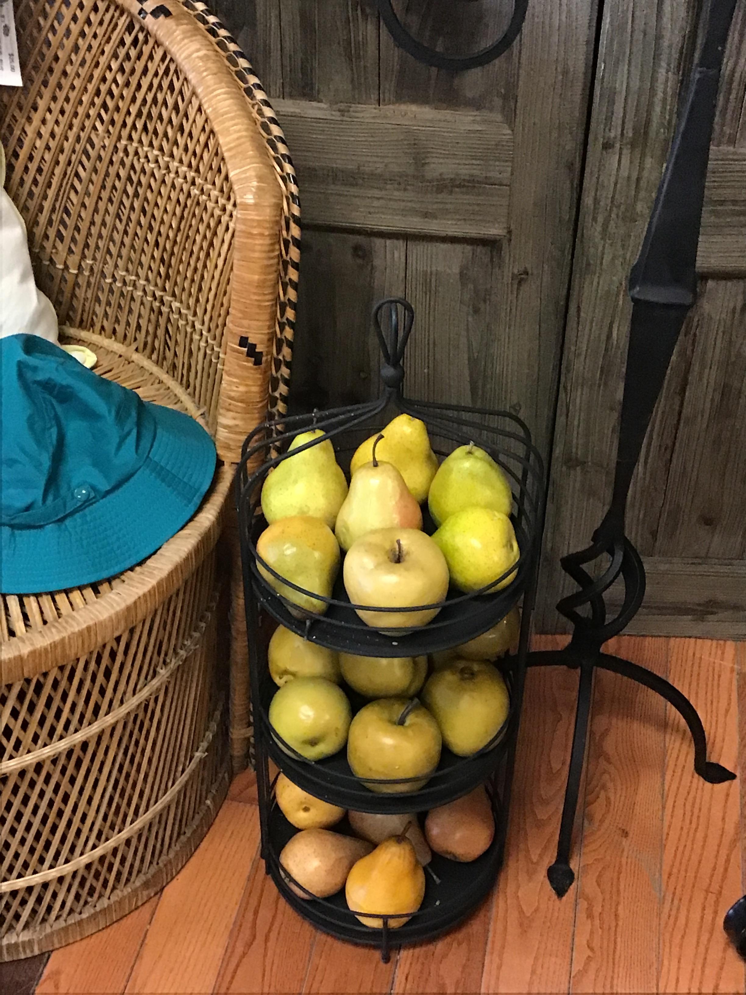 3-Tiered Round Fruit Stand w Fruits