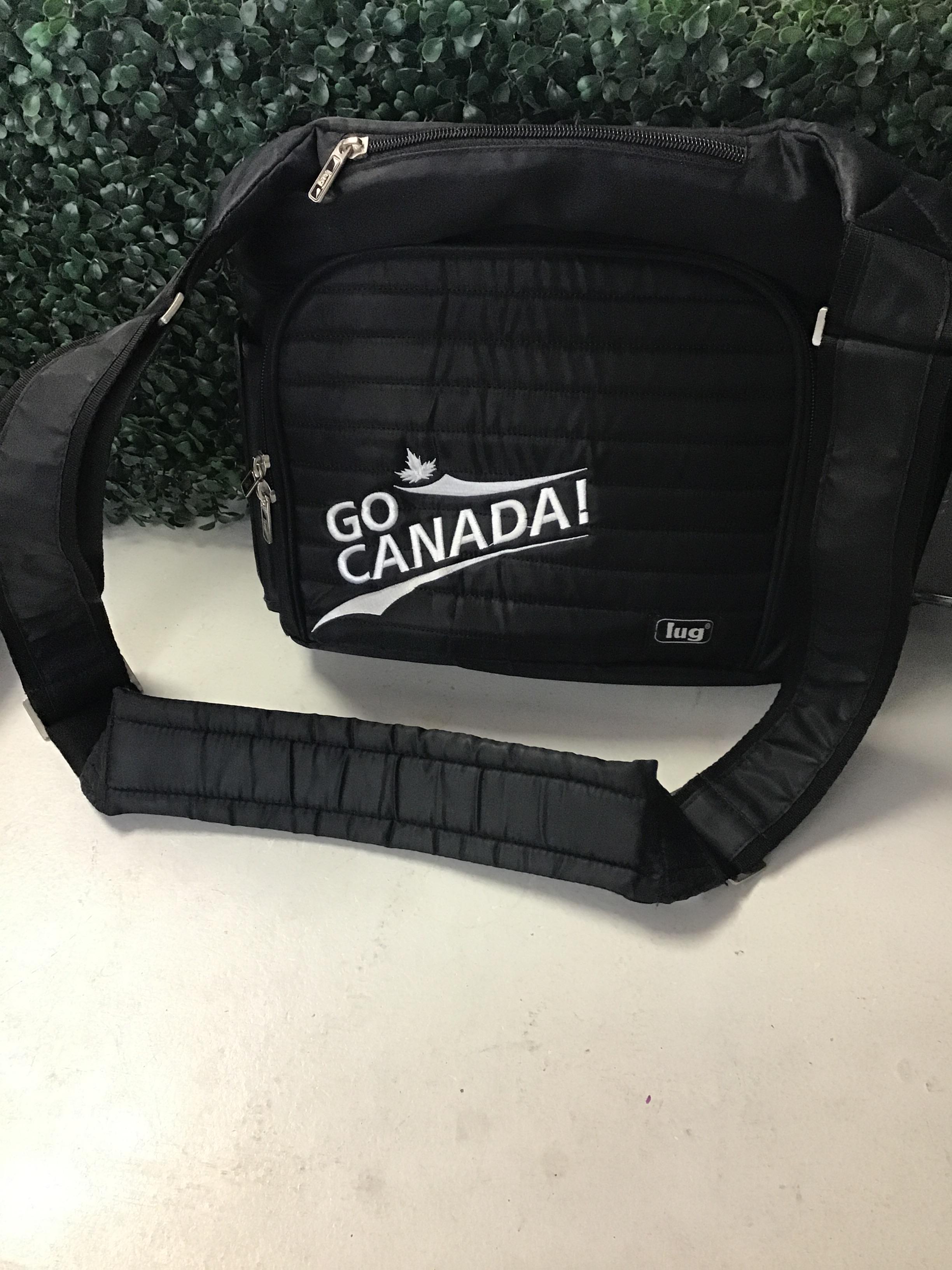 LUG Crossbody – GO CANADA!