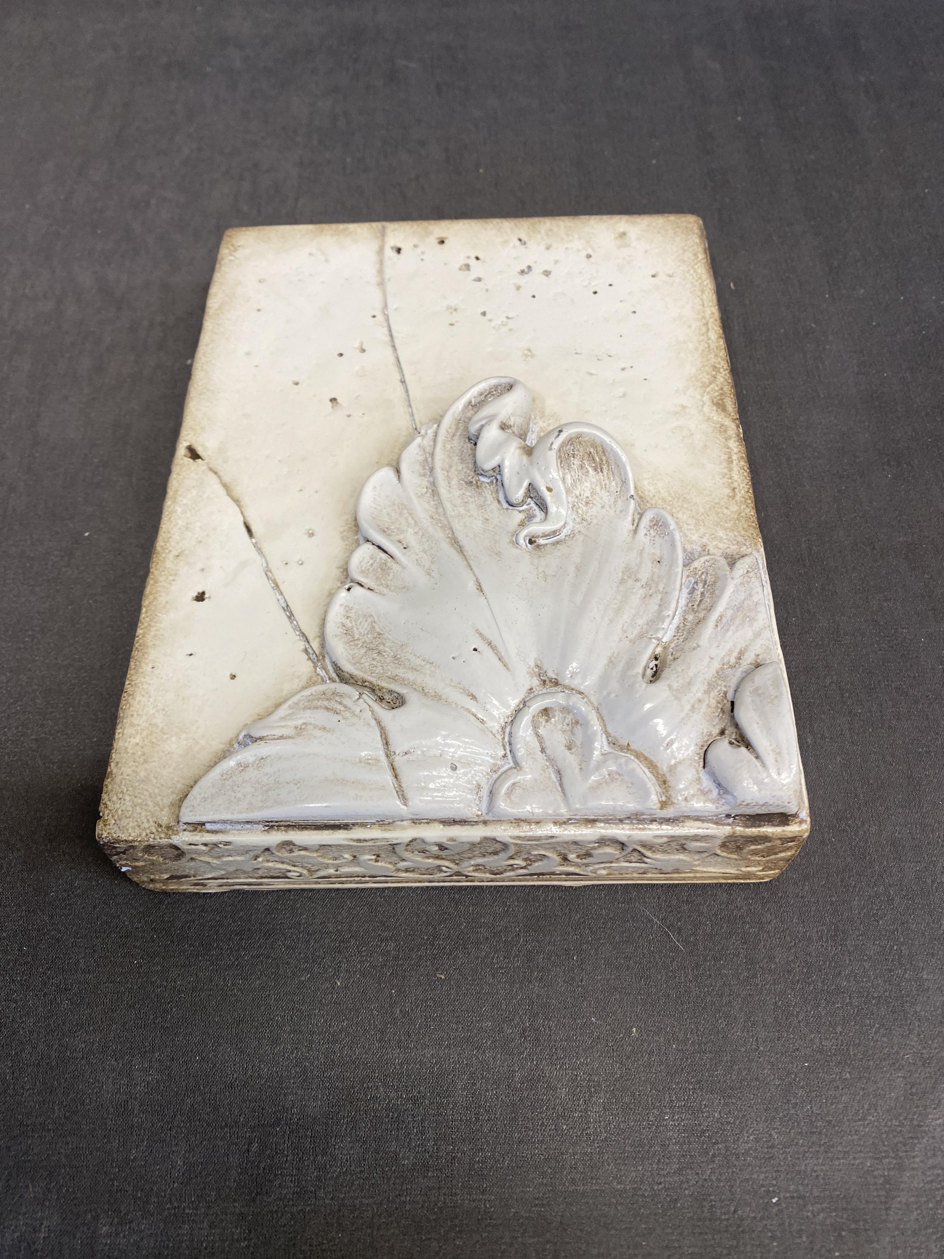 Sid Dickens Tile – Fragment