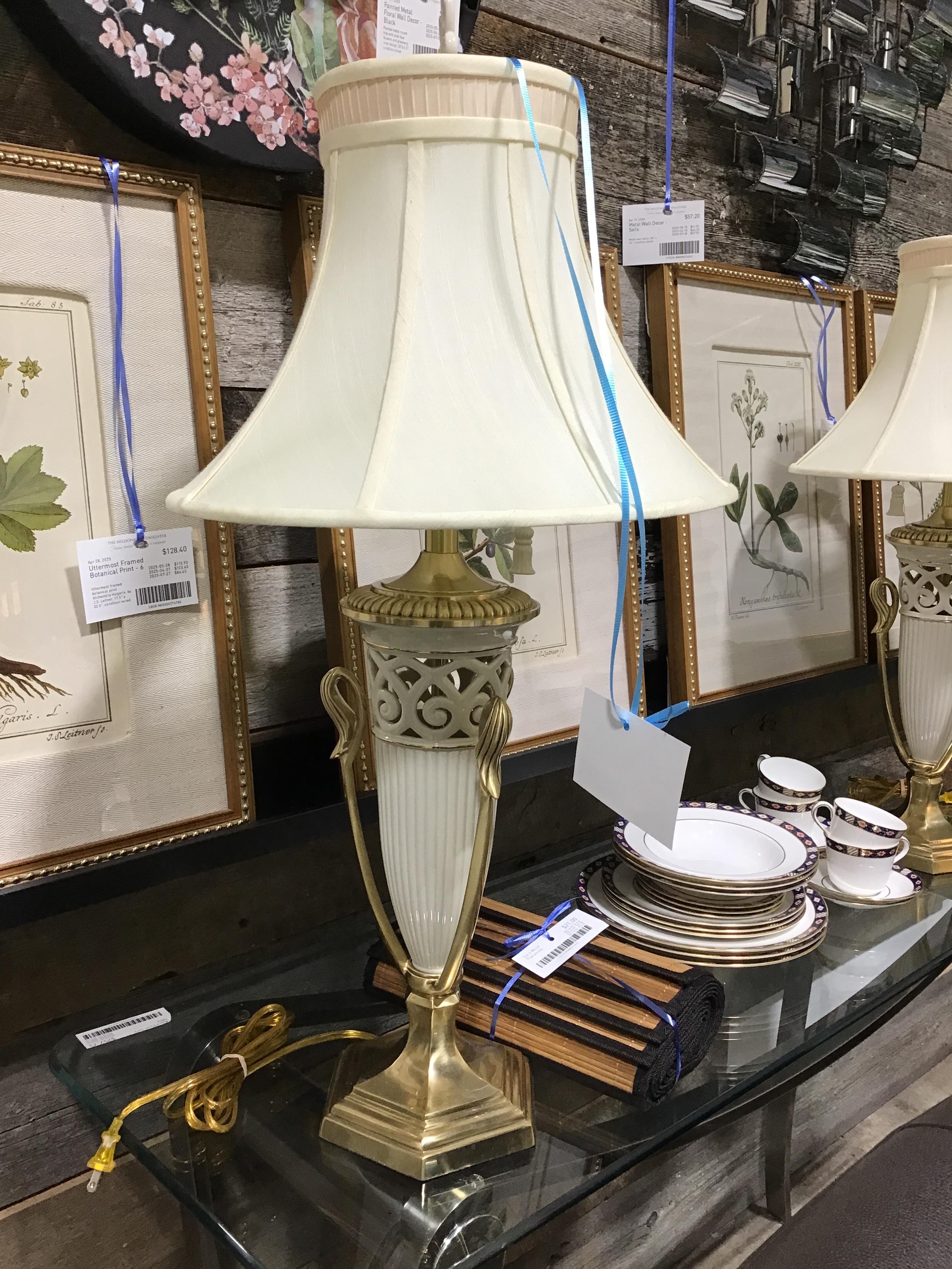 Lenox by Quoizel Lamp – Urn Style