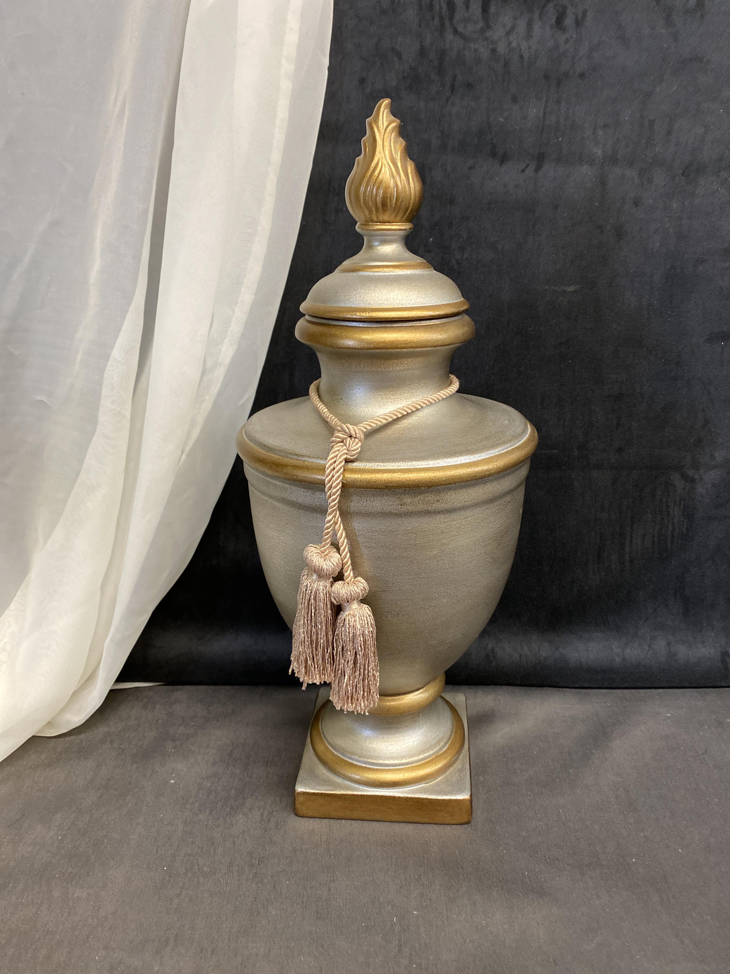 Ceramic Urn – Pewter Tone