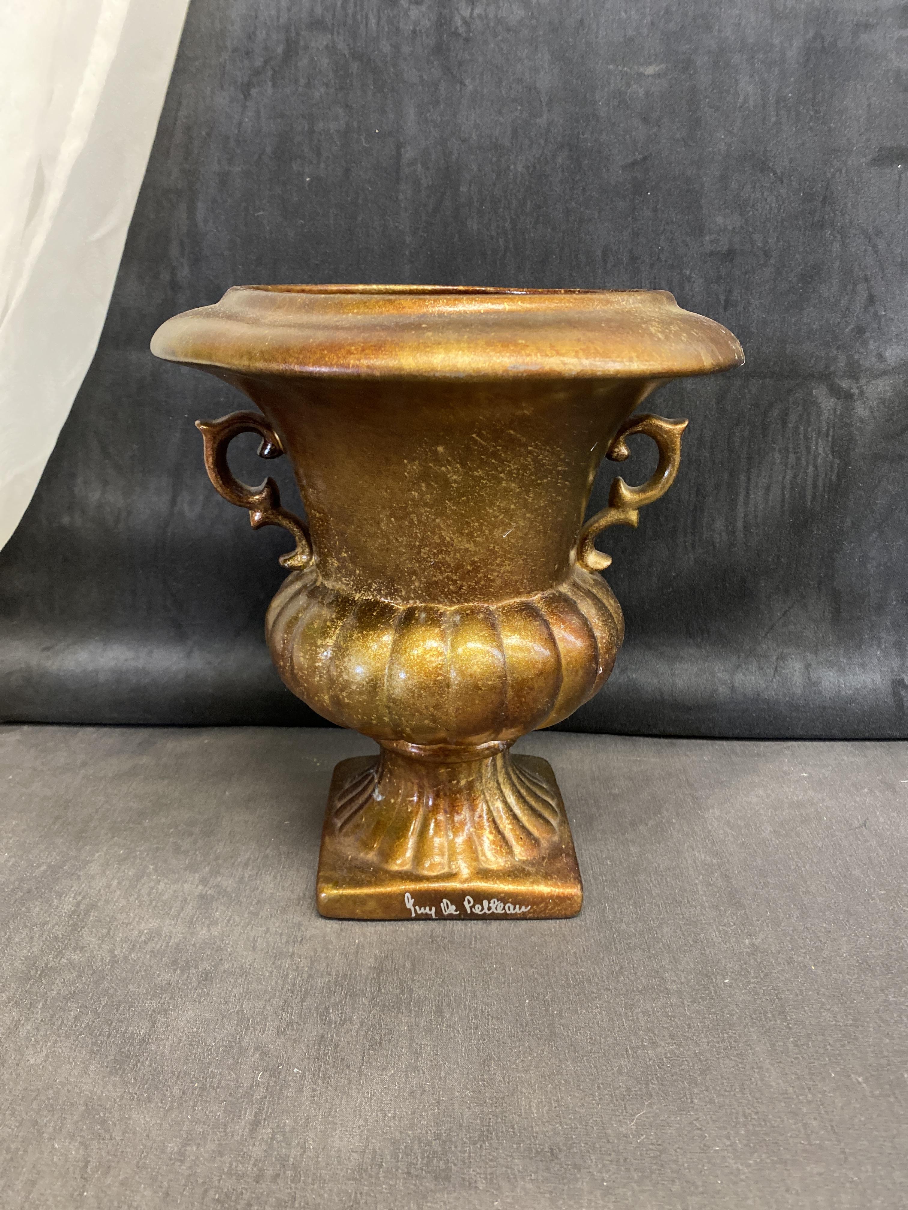 Guy De Pelteau Urn / Planter