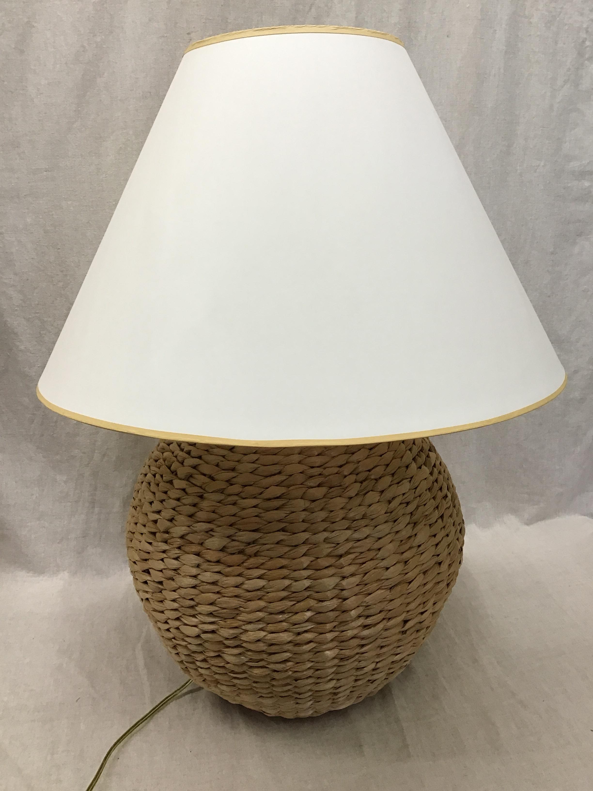 HOLD Seagrass Lamp