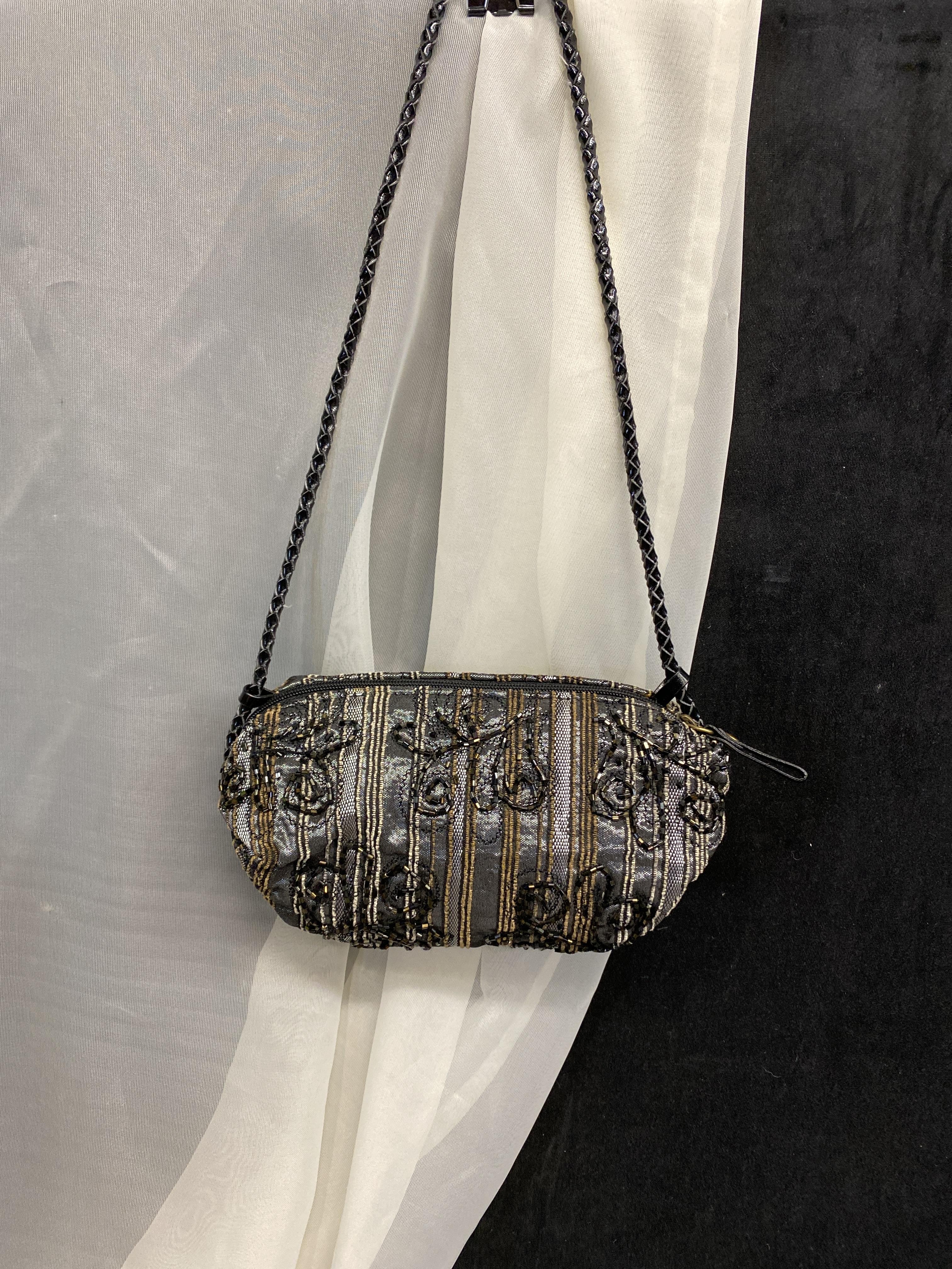 Crossbody Pouch – Beaded