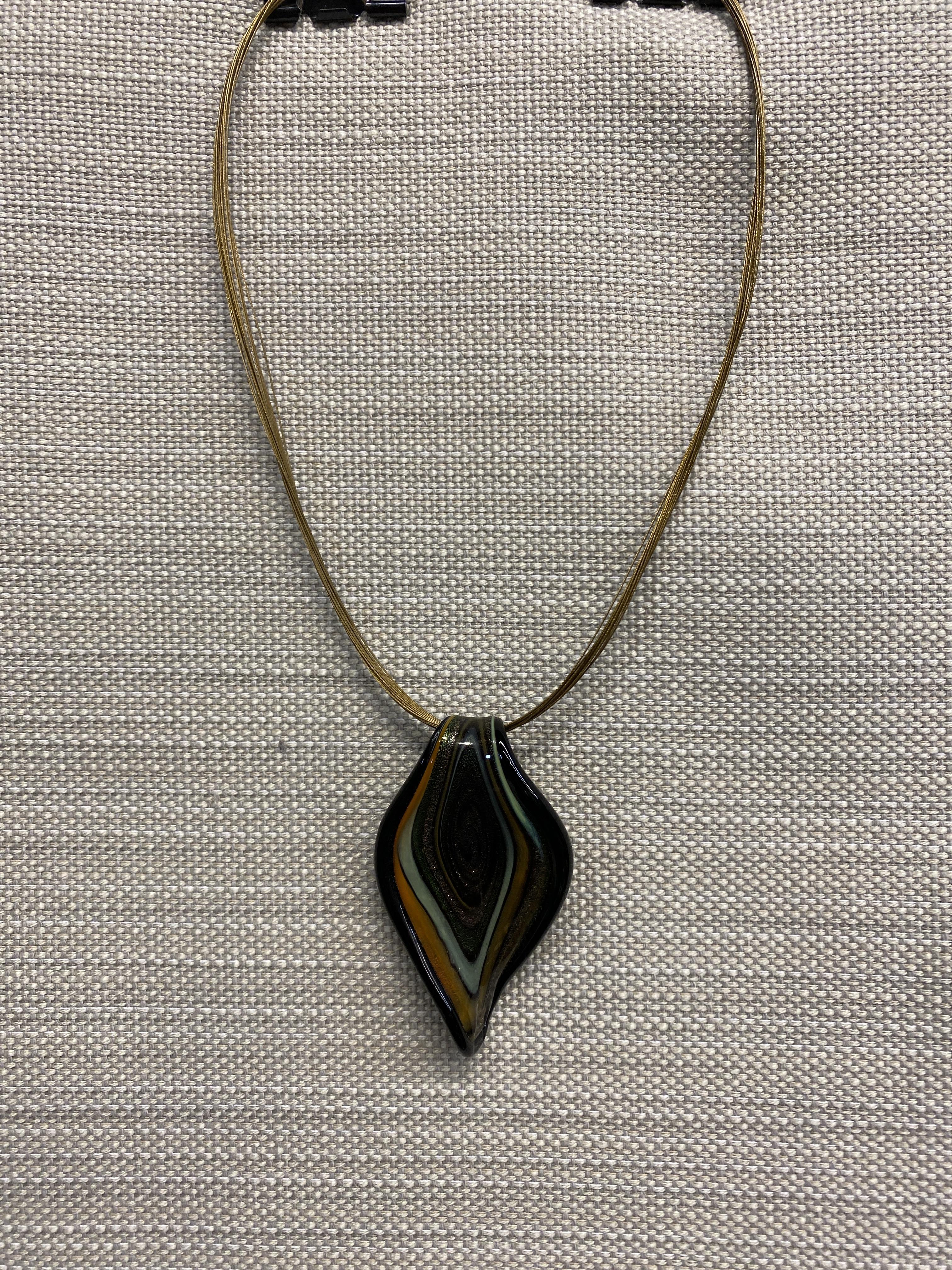 16 Strand Necklace – Glass Pendant