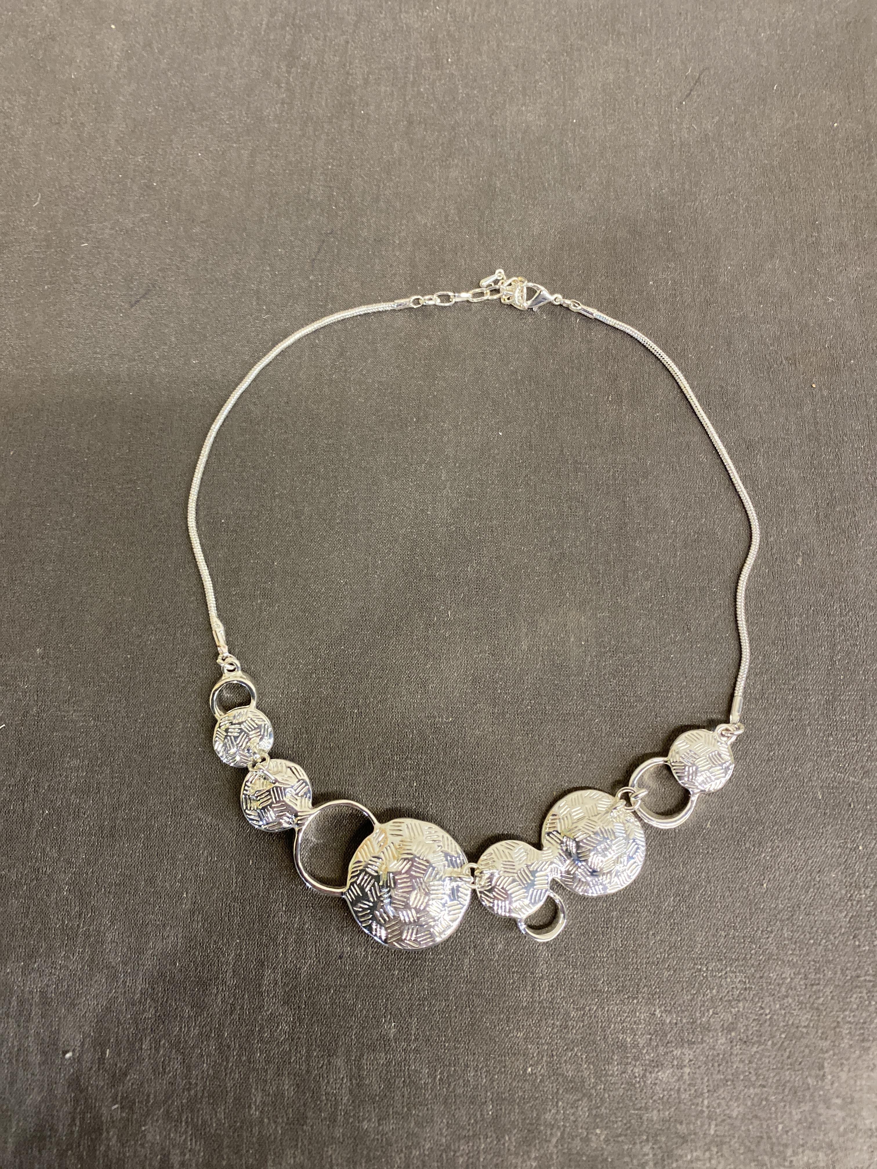 Silver Tone Metal Necklace – Discs