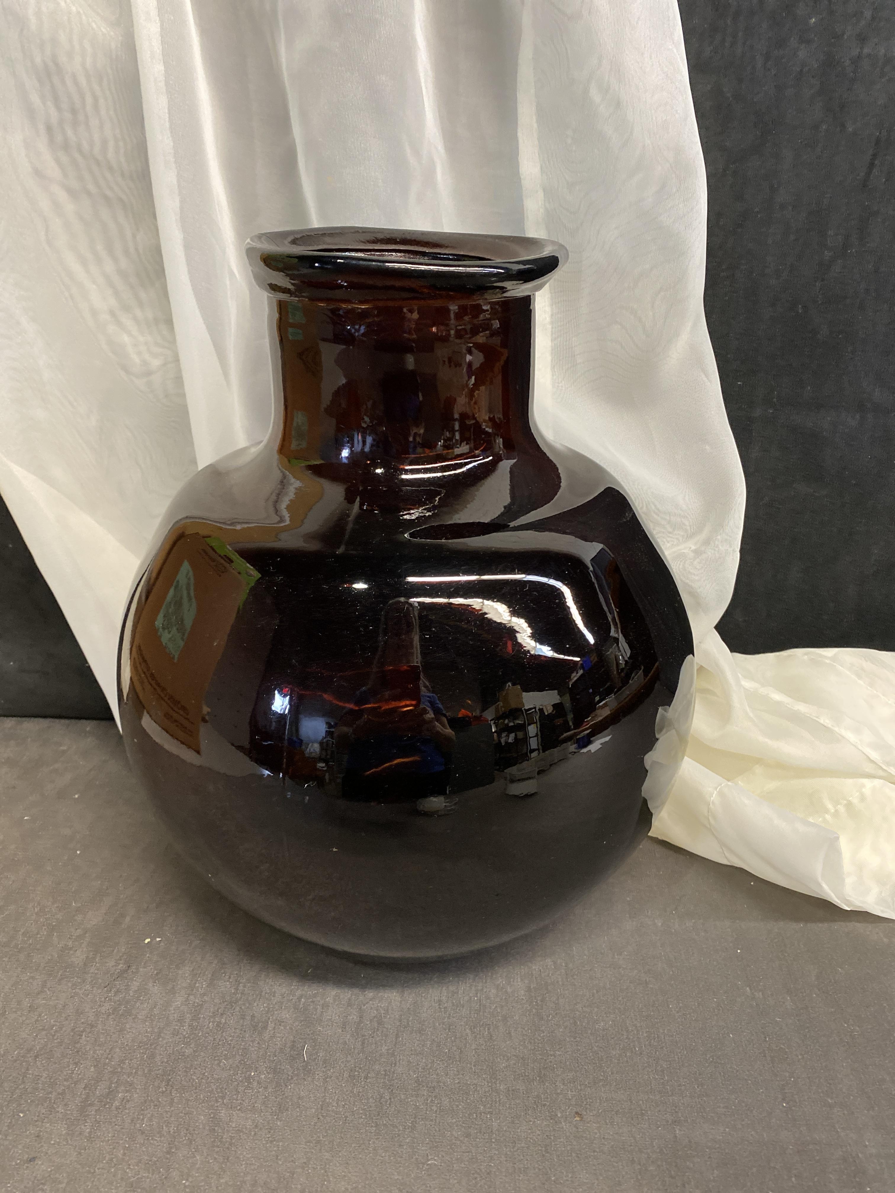 Glass Vase – Brown