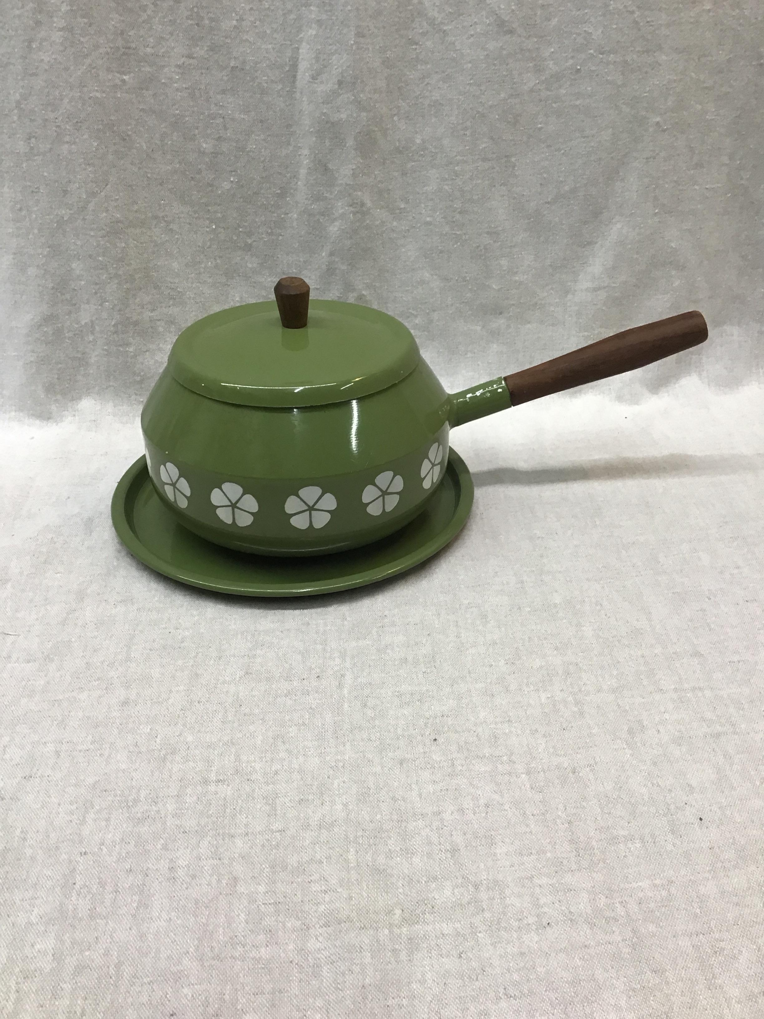 Vintage Avocado Green Fondue Pot w Plate
