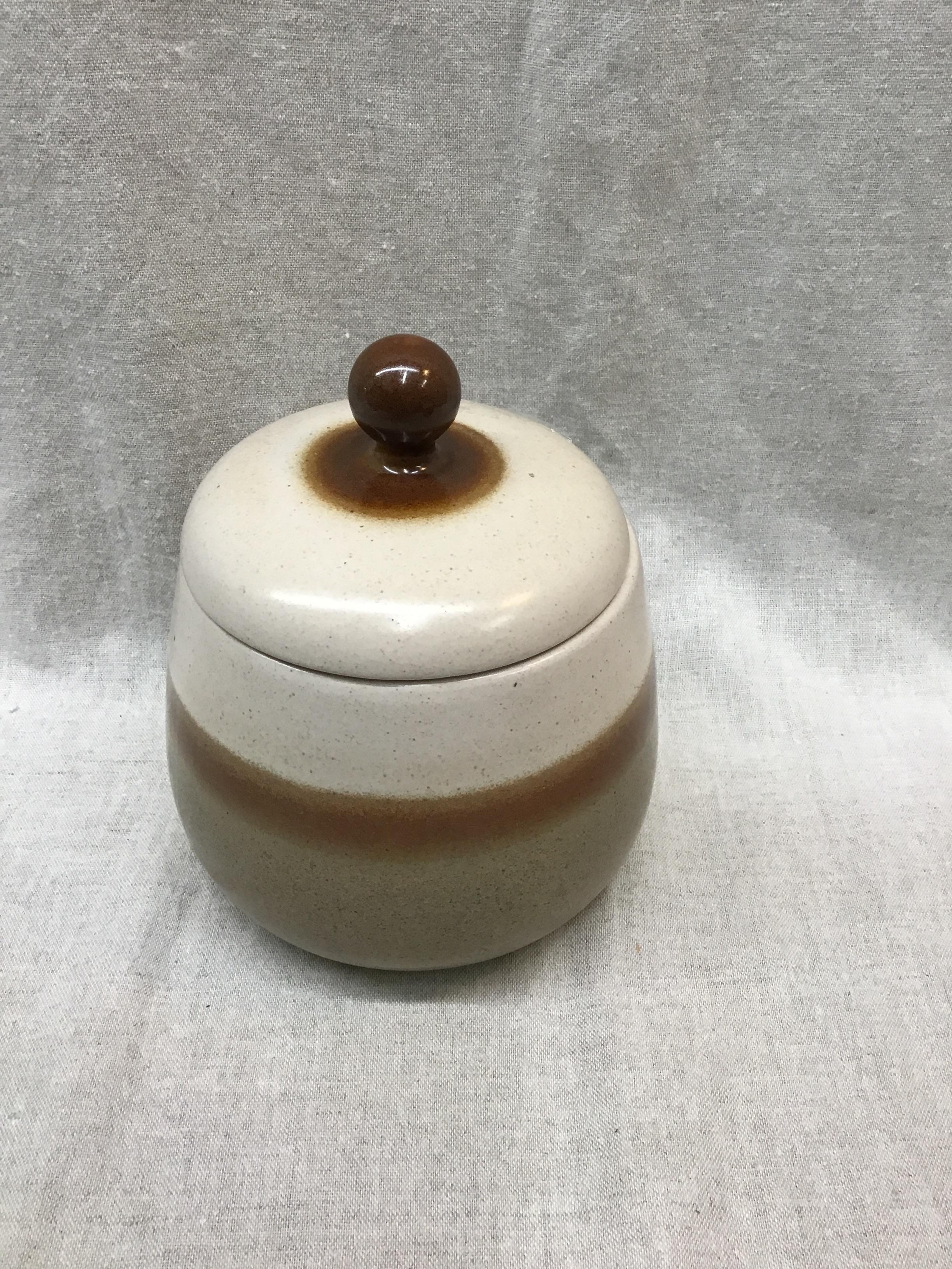 Vintage BEAUCEWARE Lidded 7″h Cannister