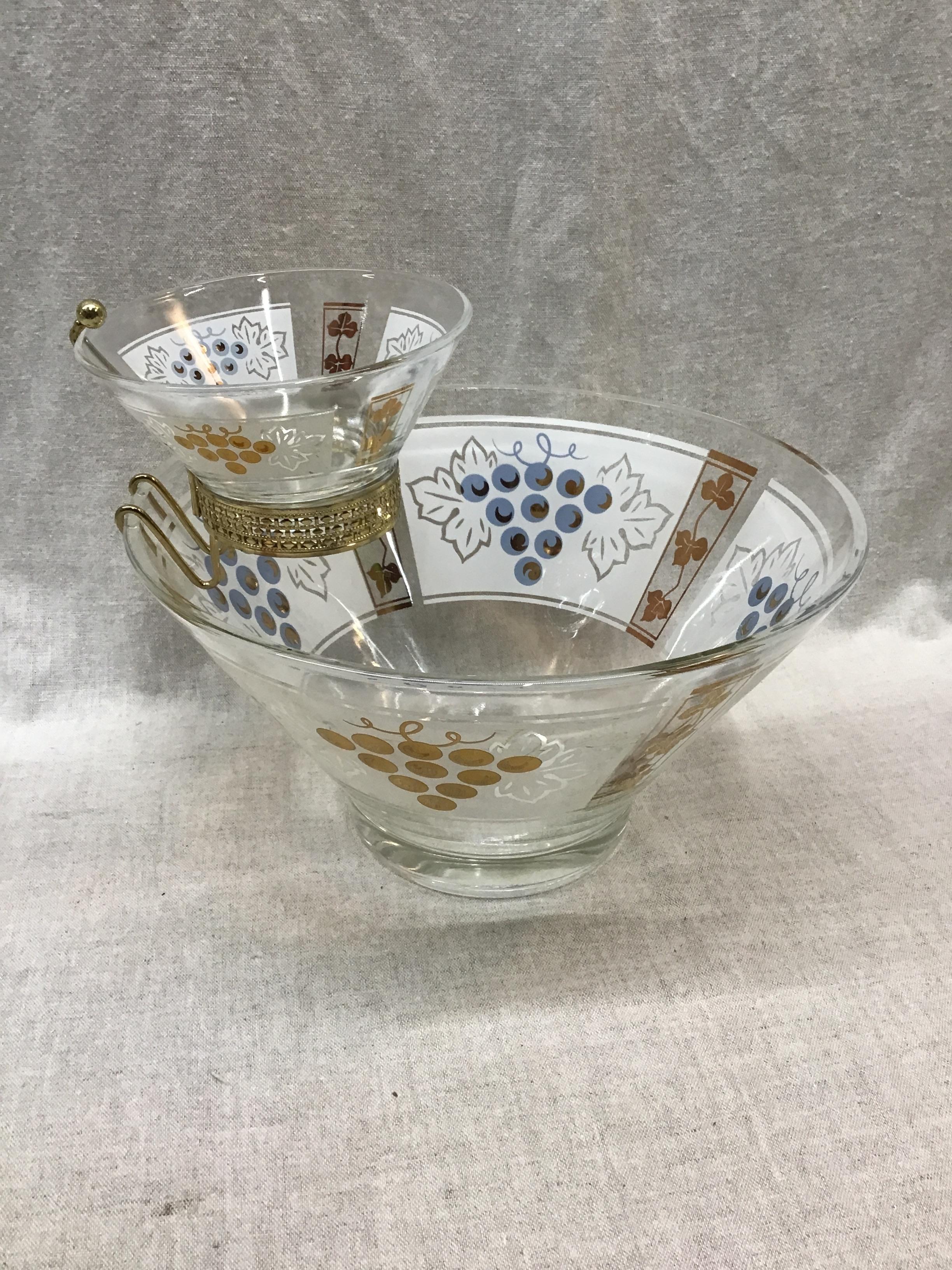 Vint. ANCHOR HOCKING Chip & Dip Bowl Set