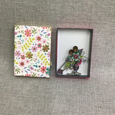 Pretty Ladies Brooch