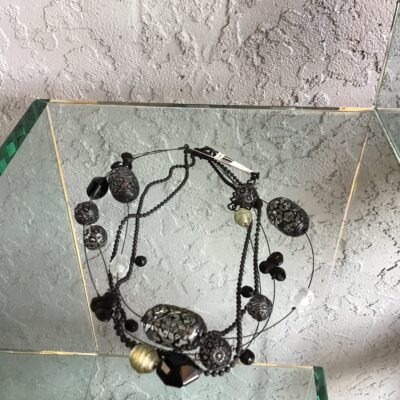 Pretty! Black Beaded Necklace