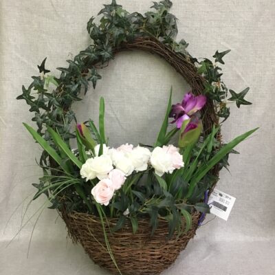 Wicker Hanging Basket w Flowers