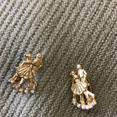 Pretty! Sparkly Gold Clip-On Earrings