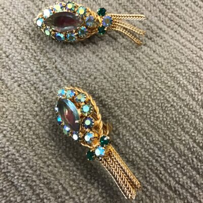 Pretty! Pair Sparkly Clip-On Earrings