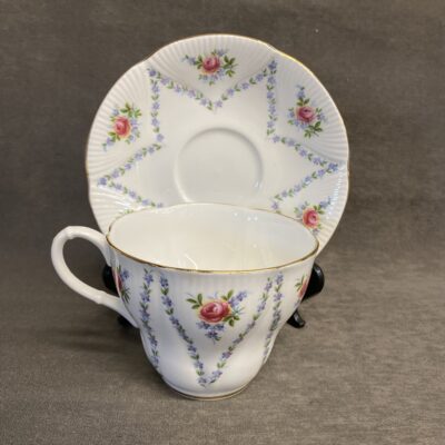 Royal Albert Teacup & Saucer – Minuet