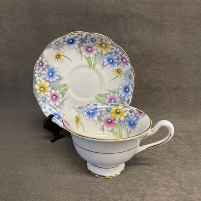 Royal Albert Teacup & Saucer – Maryland