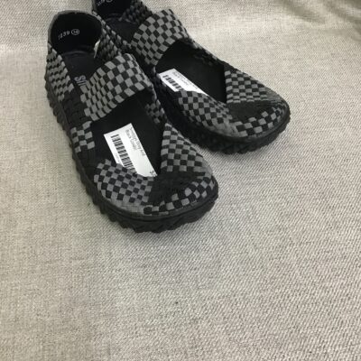 Snuggys Grey And Black Sandal