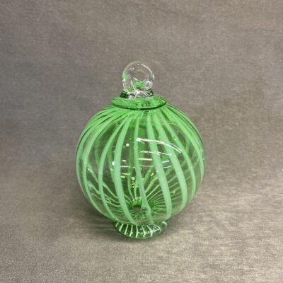 Art Glass Hanging Ball – Green