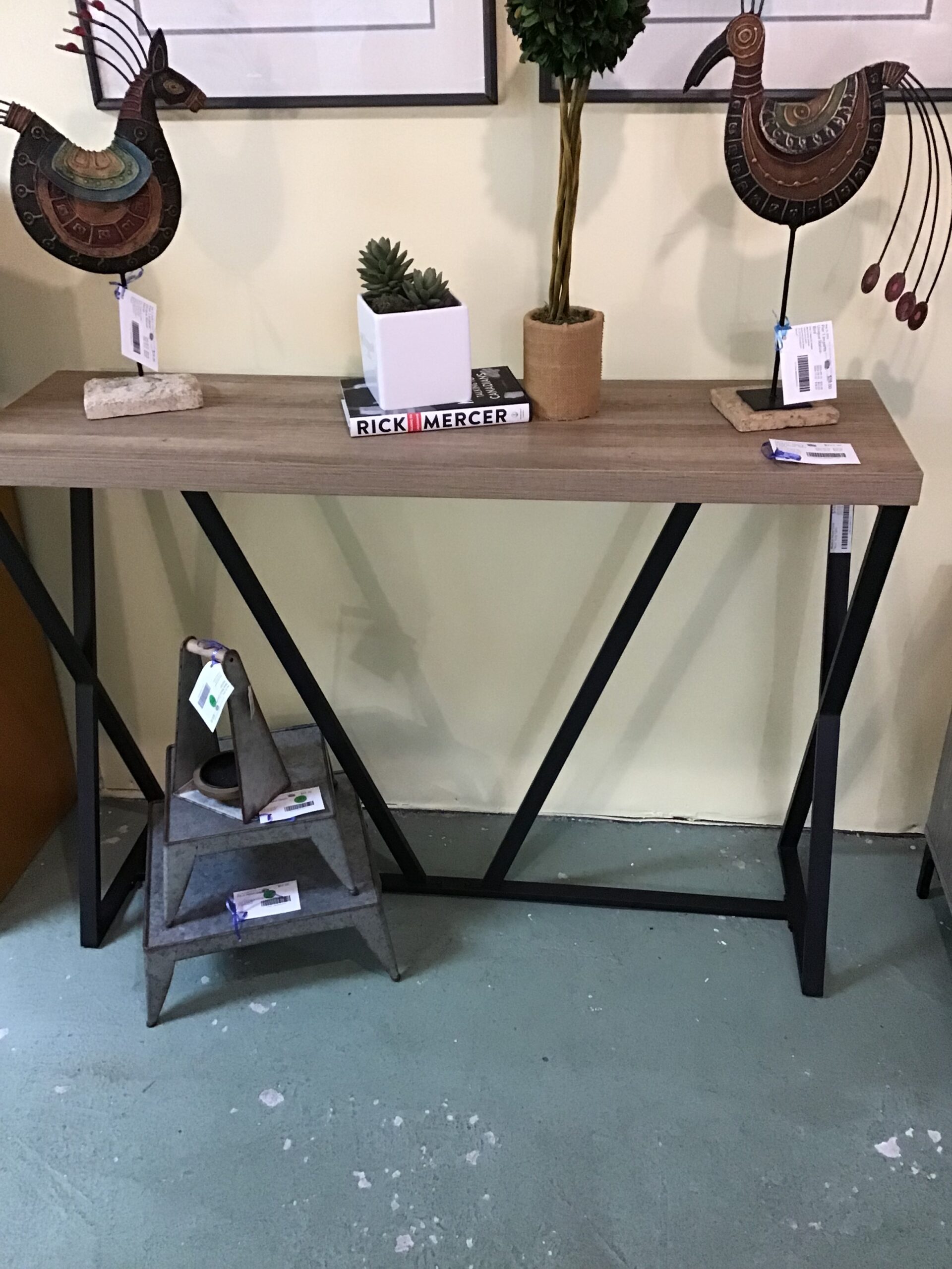 Modern ‘Homy Casa Hess’ Sofa Table