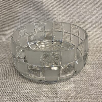 Crystal Bowl – Frosted Panels