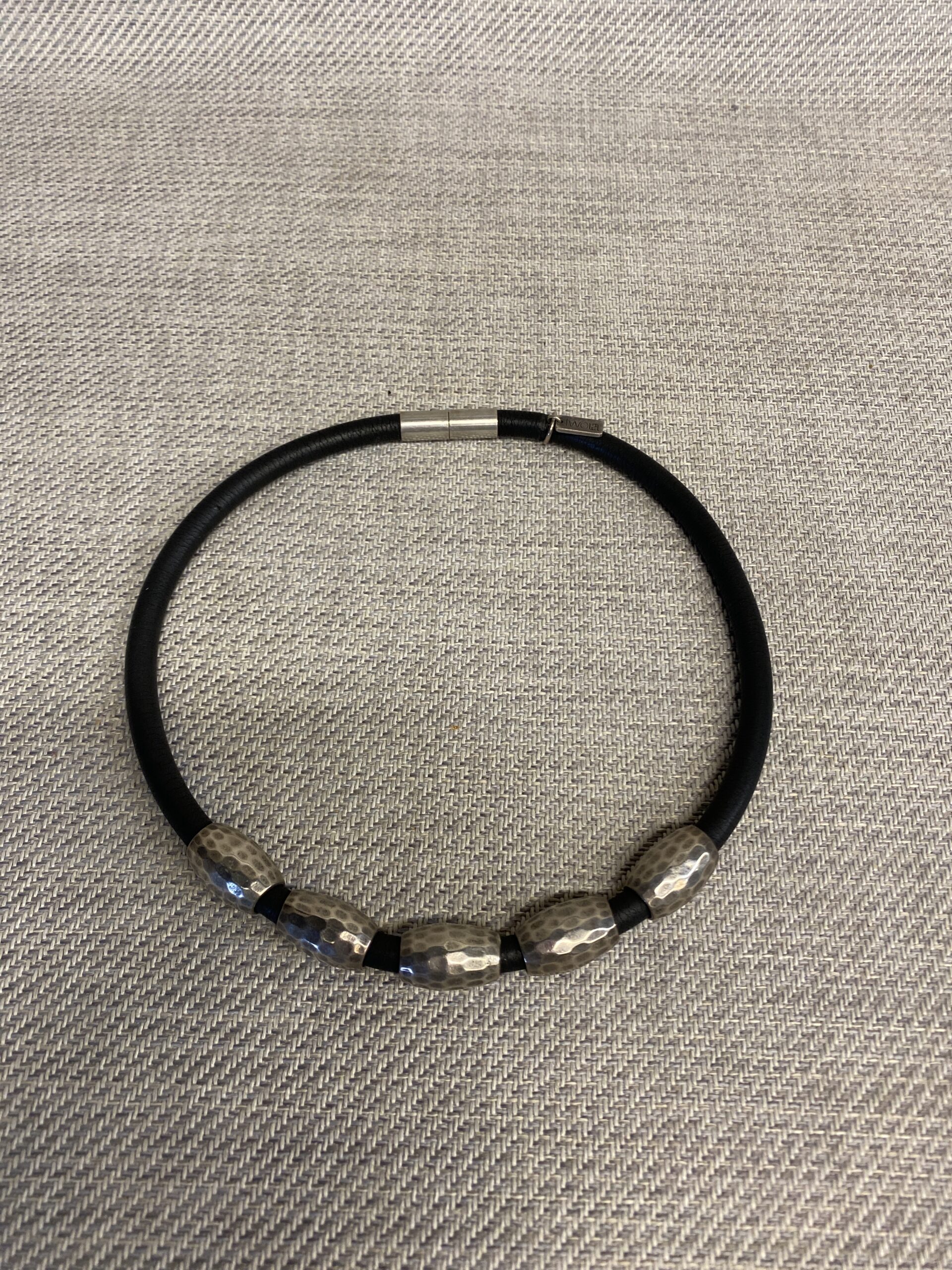 Two AA Choker – Metal Beads