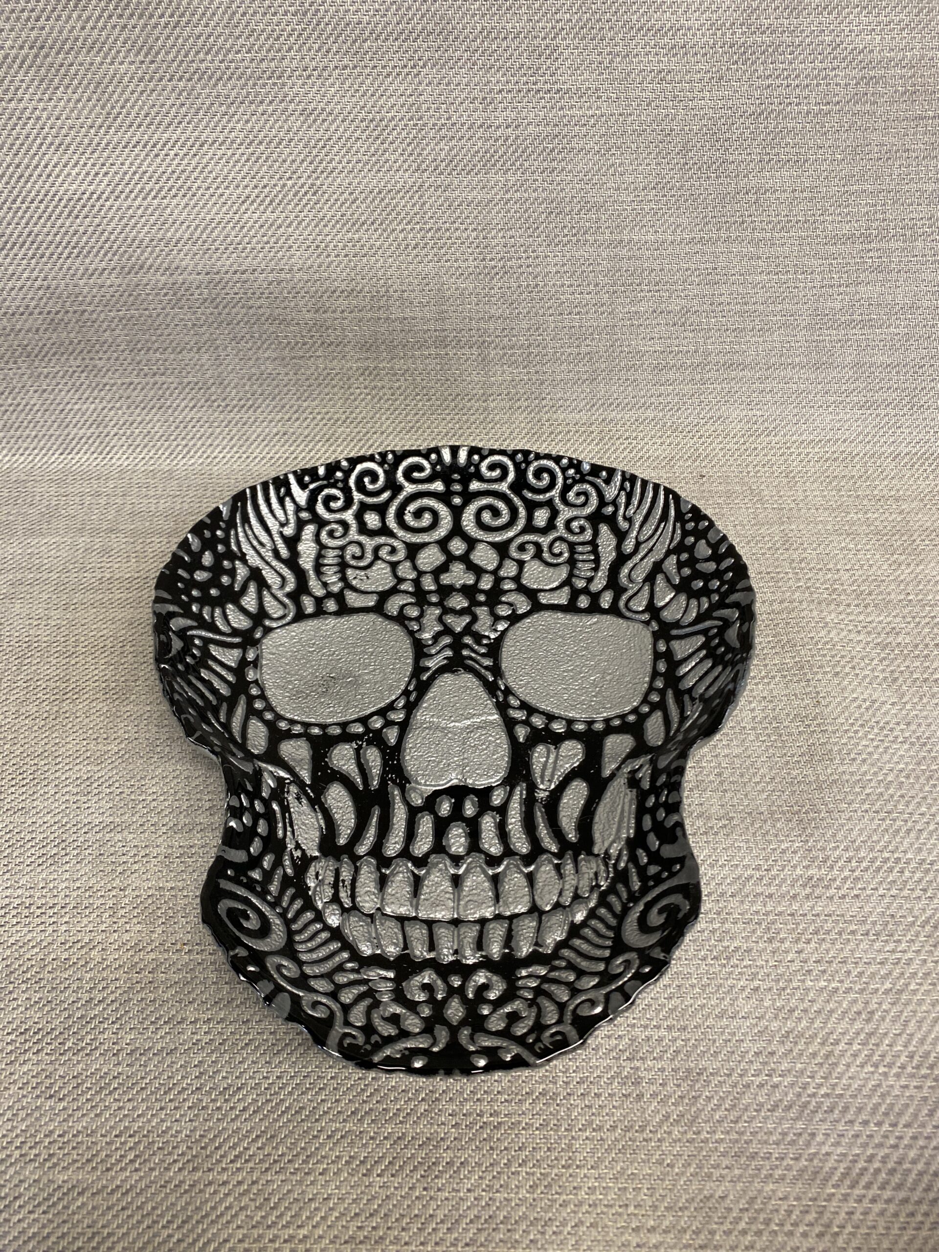 Halloween Glass Serving Platter – Skull