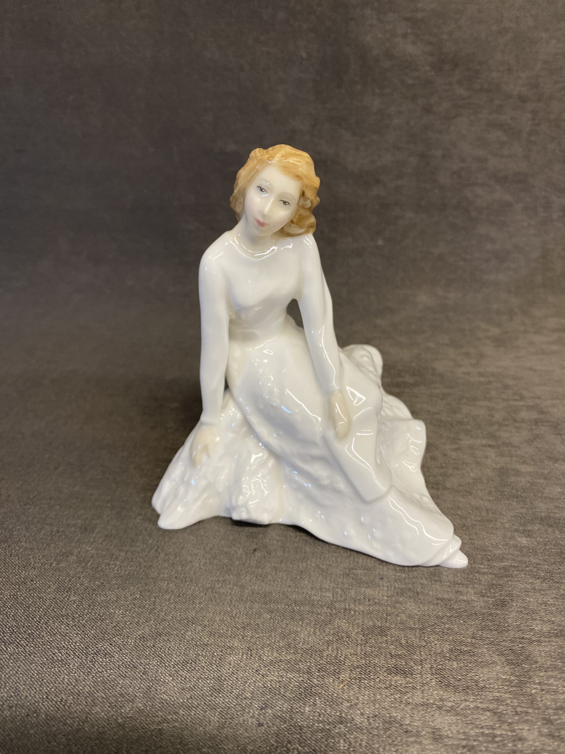 Royal Doulton Figurine – Across The Miles