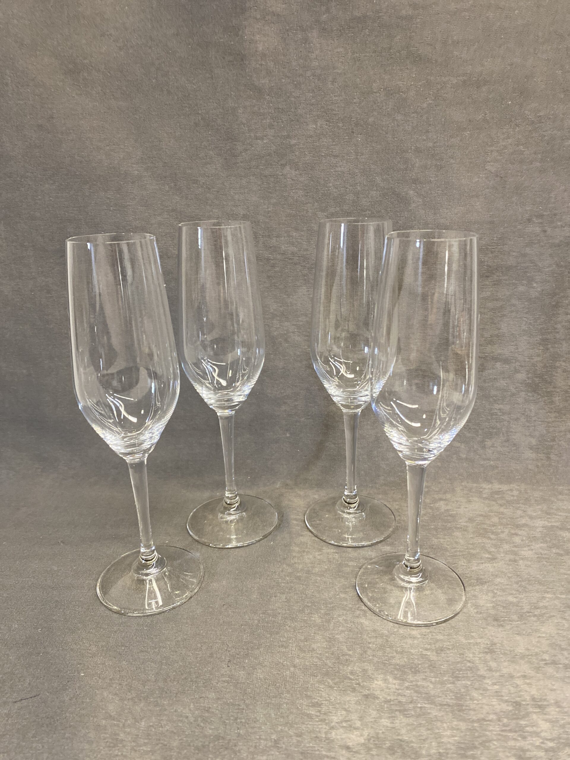 Set 4 Riedel “Vivant” Champagne Flutes