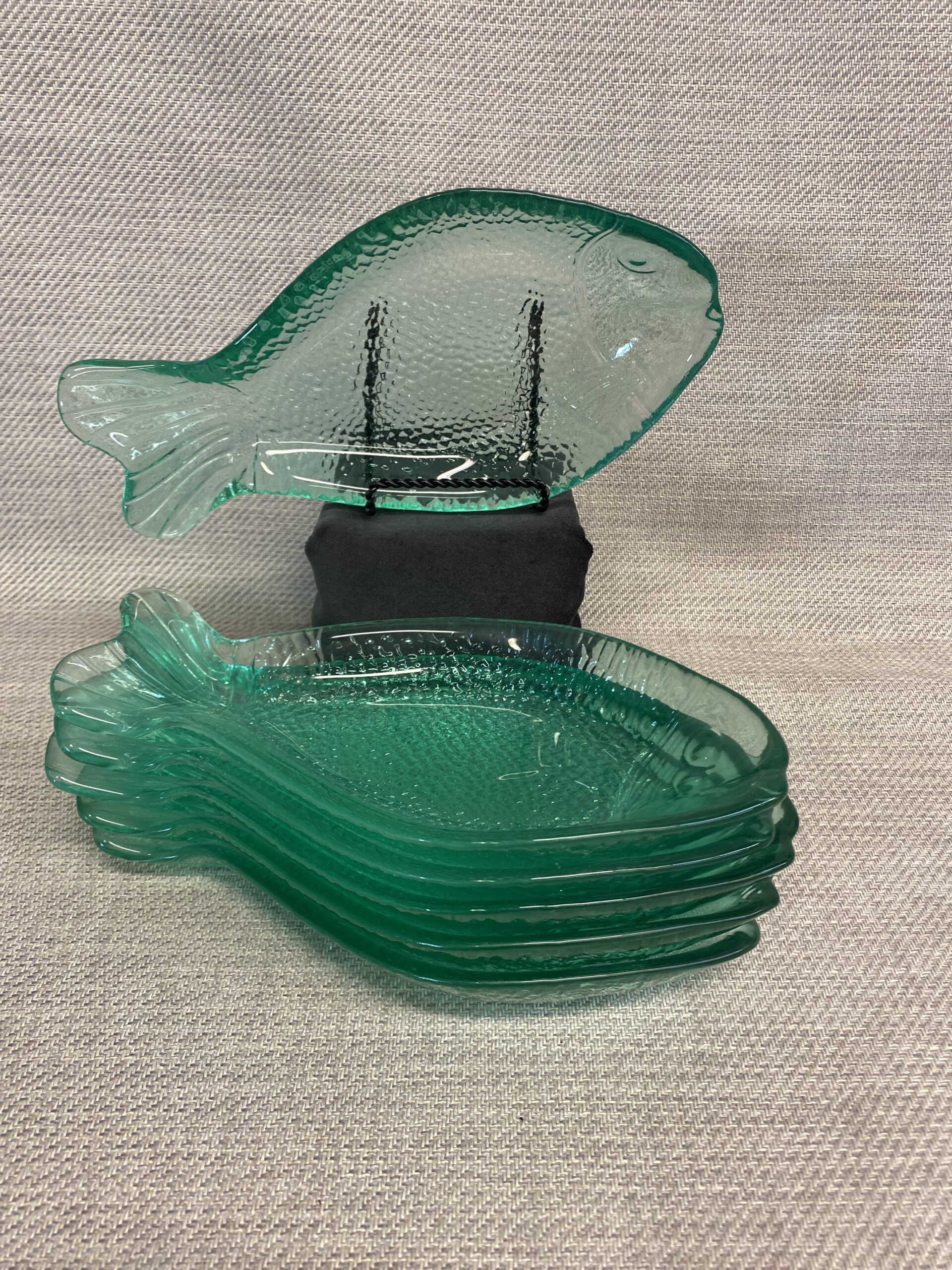 SET 6 Teal Glass Fish Plates