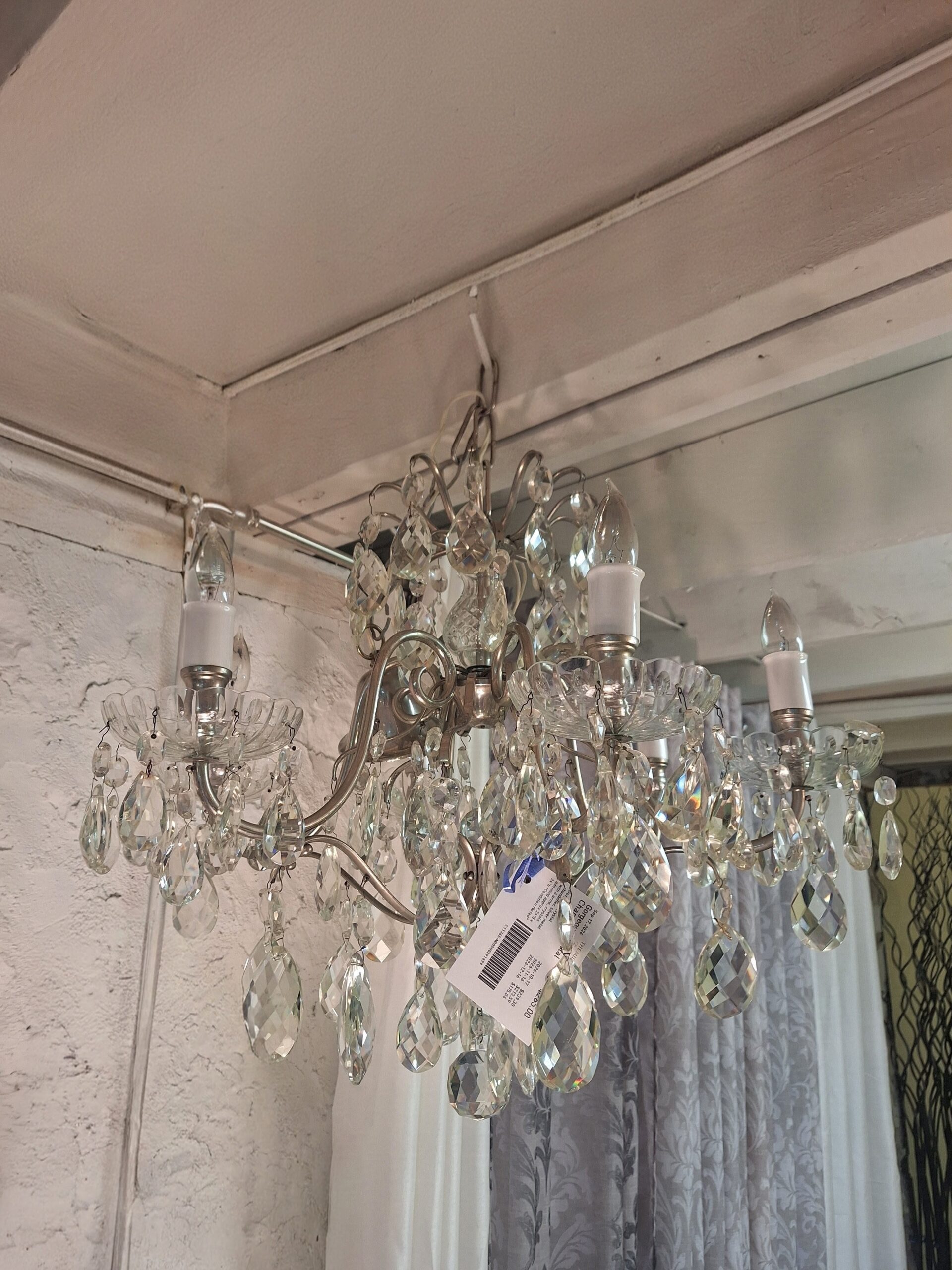 Gorgeous Crystal Chandelier