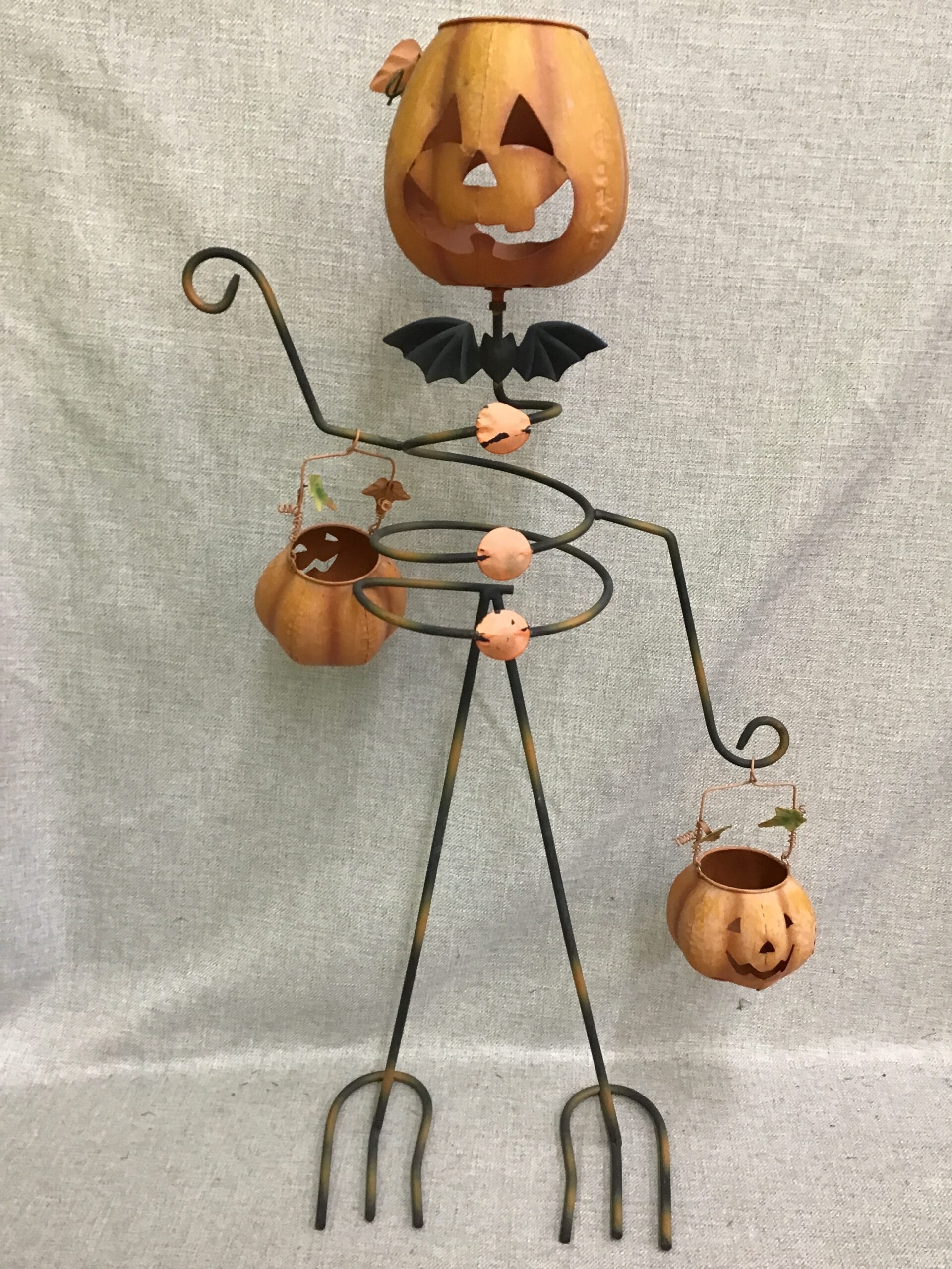 Metal Pumpkin Halloween Decor