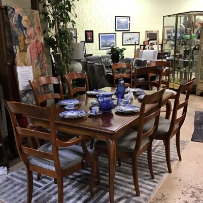 Dining Table & 8 Chairs
