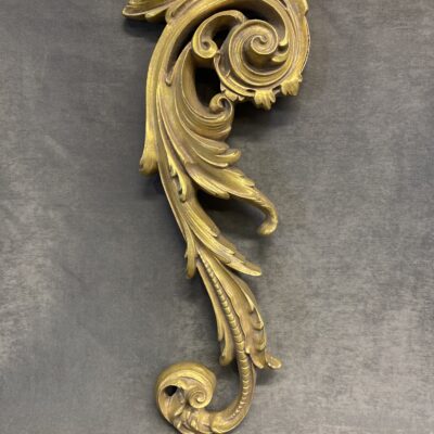 Canfloyd Wall Decor – Architectural Scroll