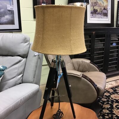 Tripod Lamp – Trilight
