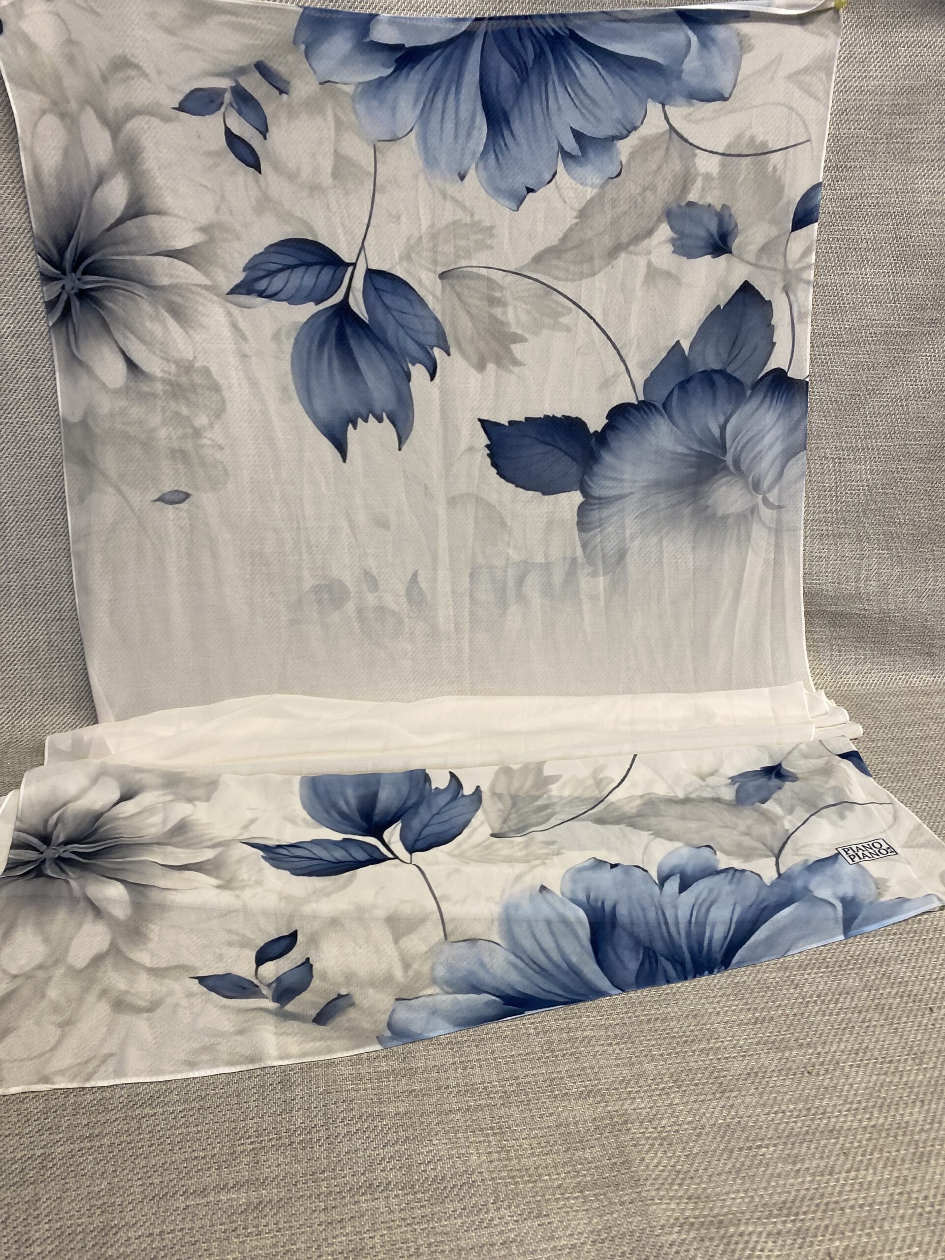 Piano Piano Oblong Scarf – Blue & White