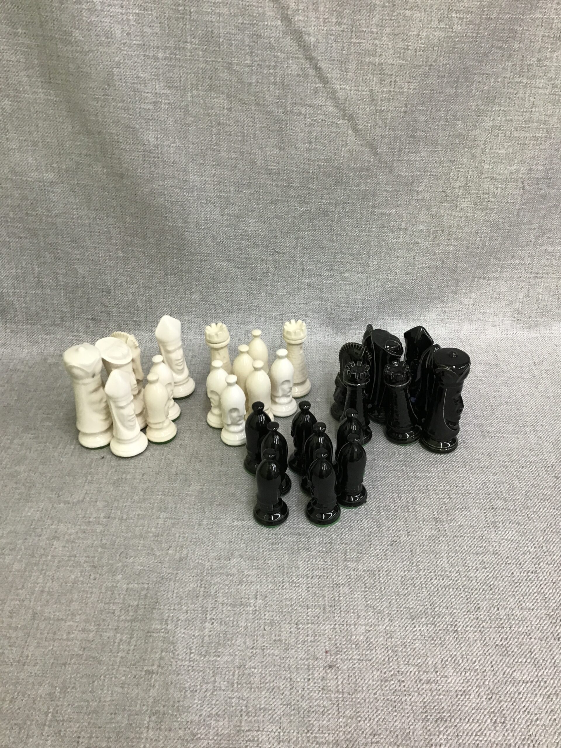 MCM Duncan Games Ceramic Chess Set