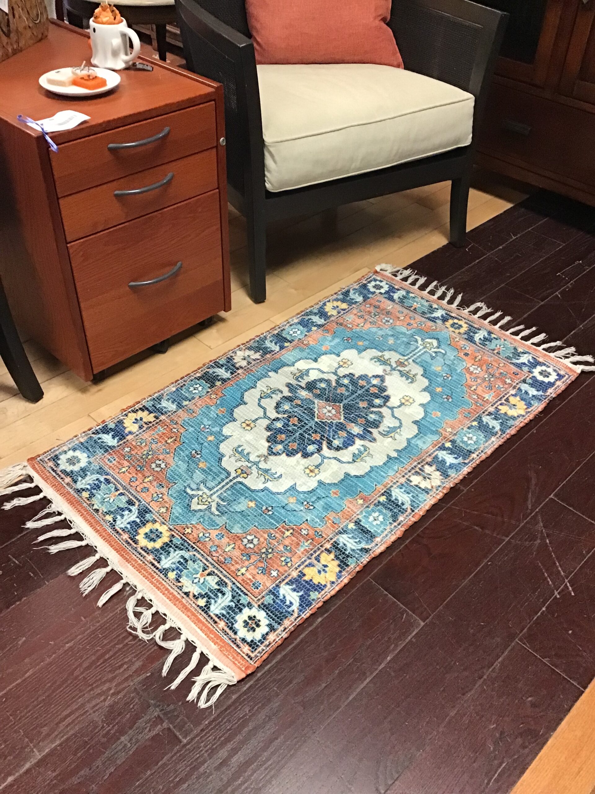 Safavieh ‘Saffron Collection’ Rug w Fringe