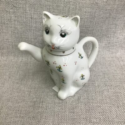 Vintage Chinese Lucky Cat Teapot
