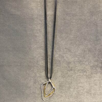 Necklace – 3 Ring Pendant