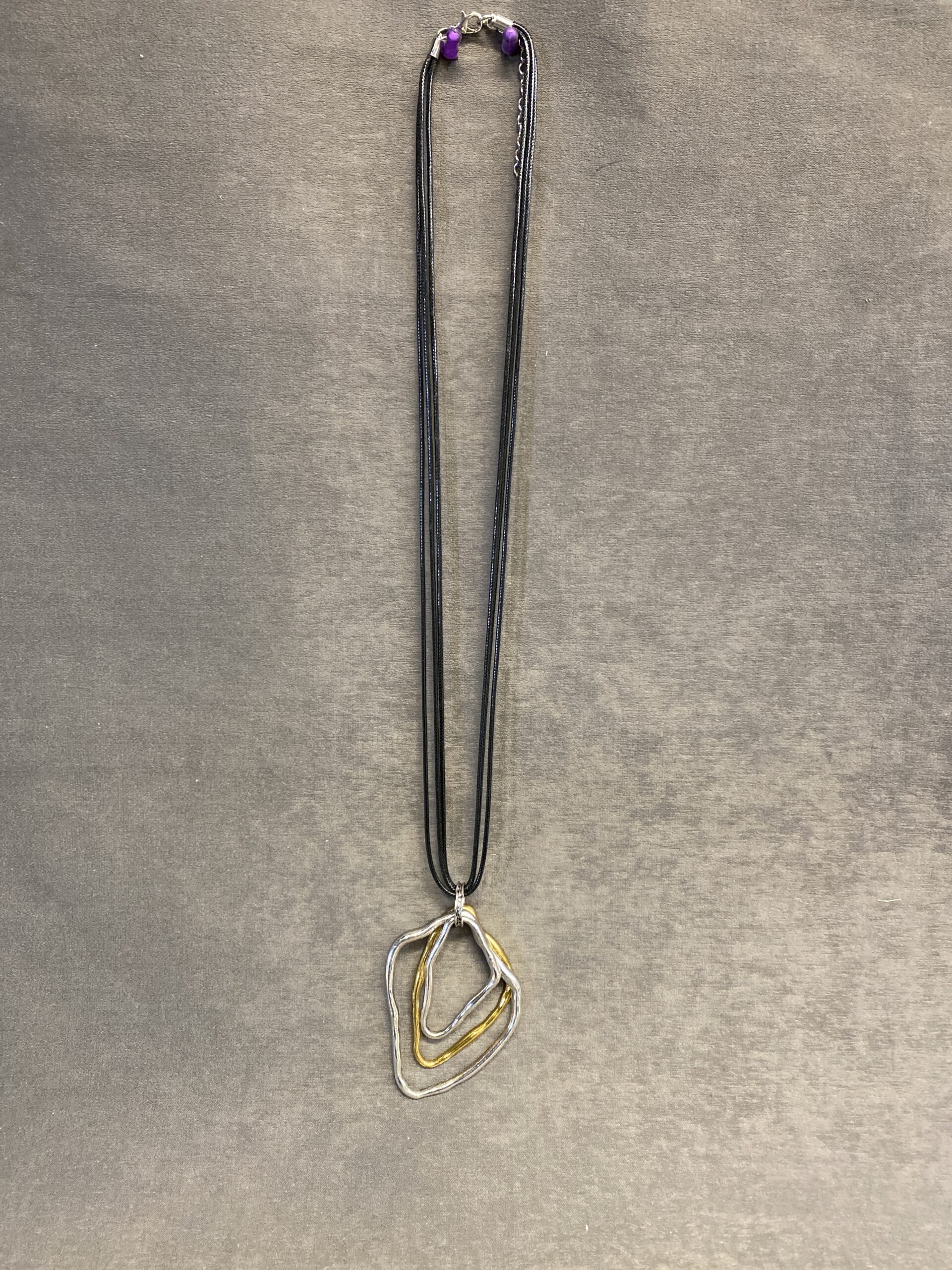 Necklace – 3 Ring Pendant