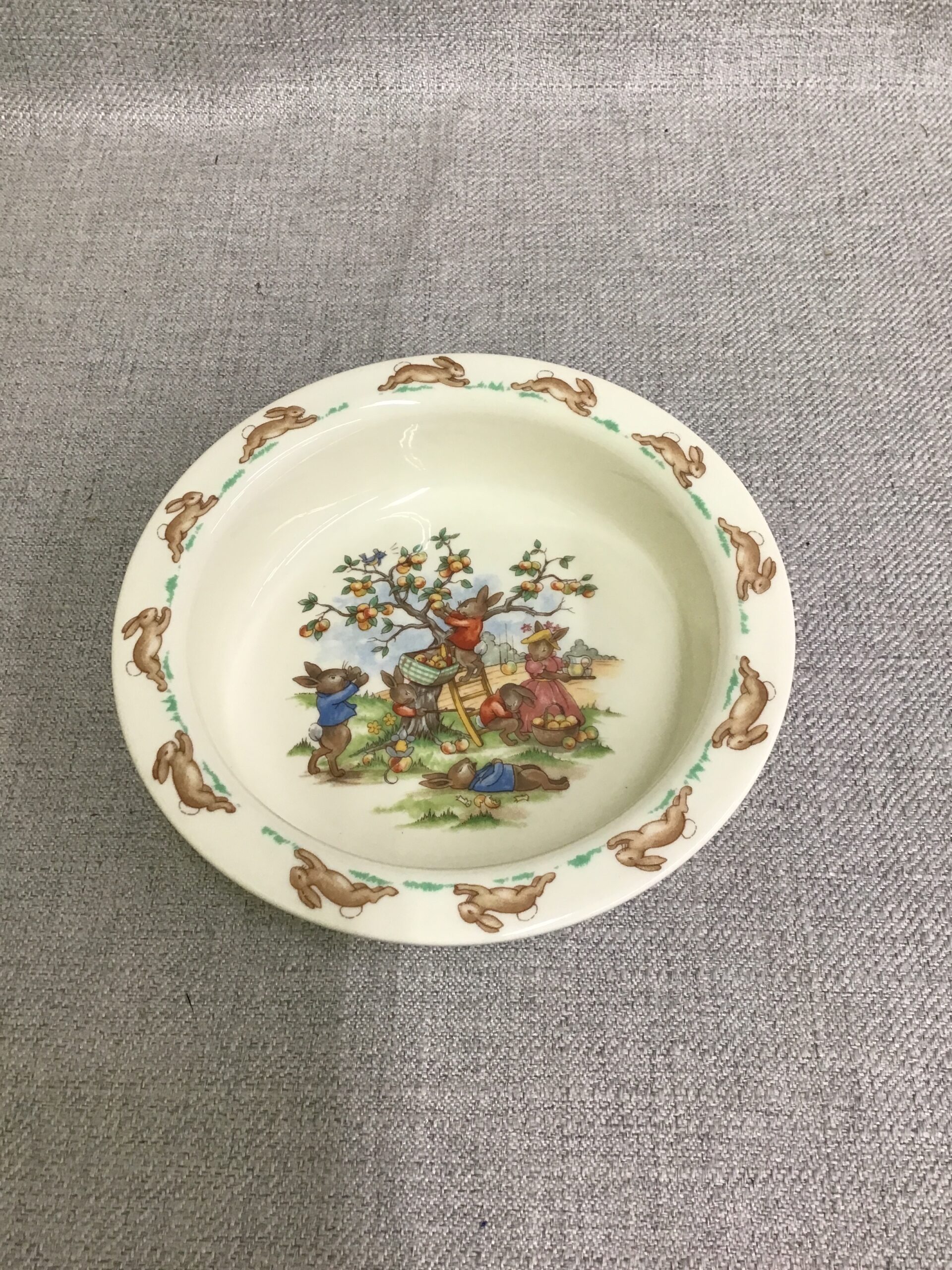 Round Baby Bowl- ‘Apple Picking’