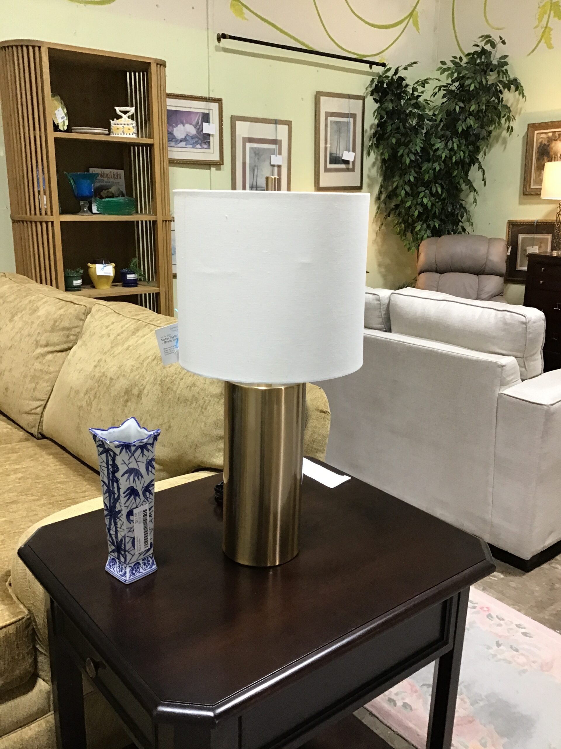 Metal Table Lamp – Brass Tone